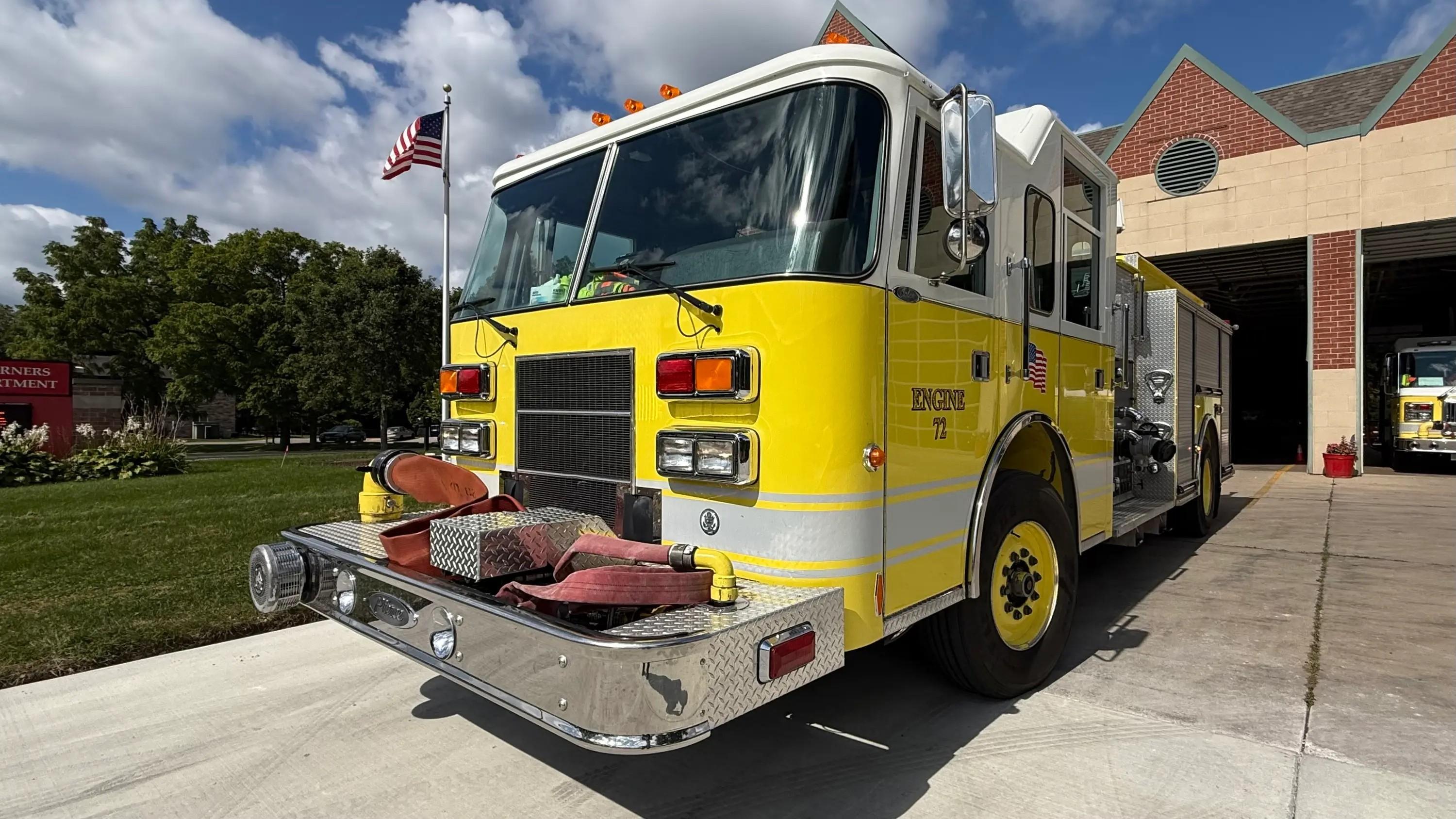 1998 Pierce Saber Pumper - image 7