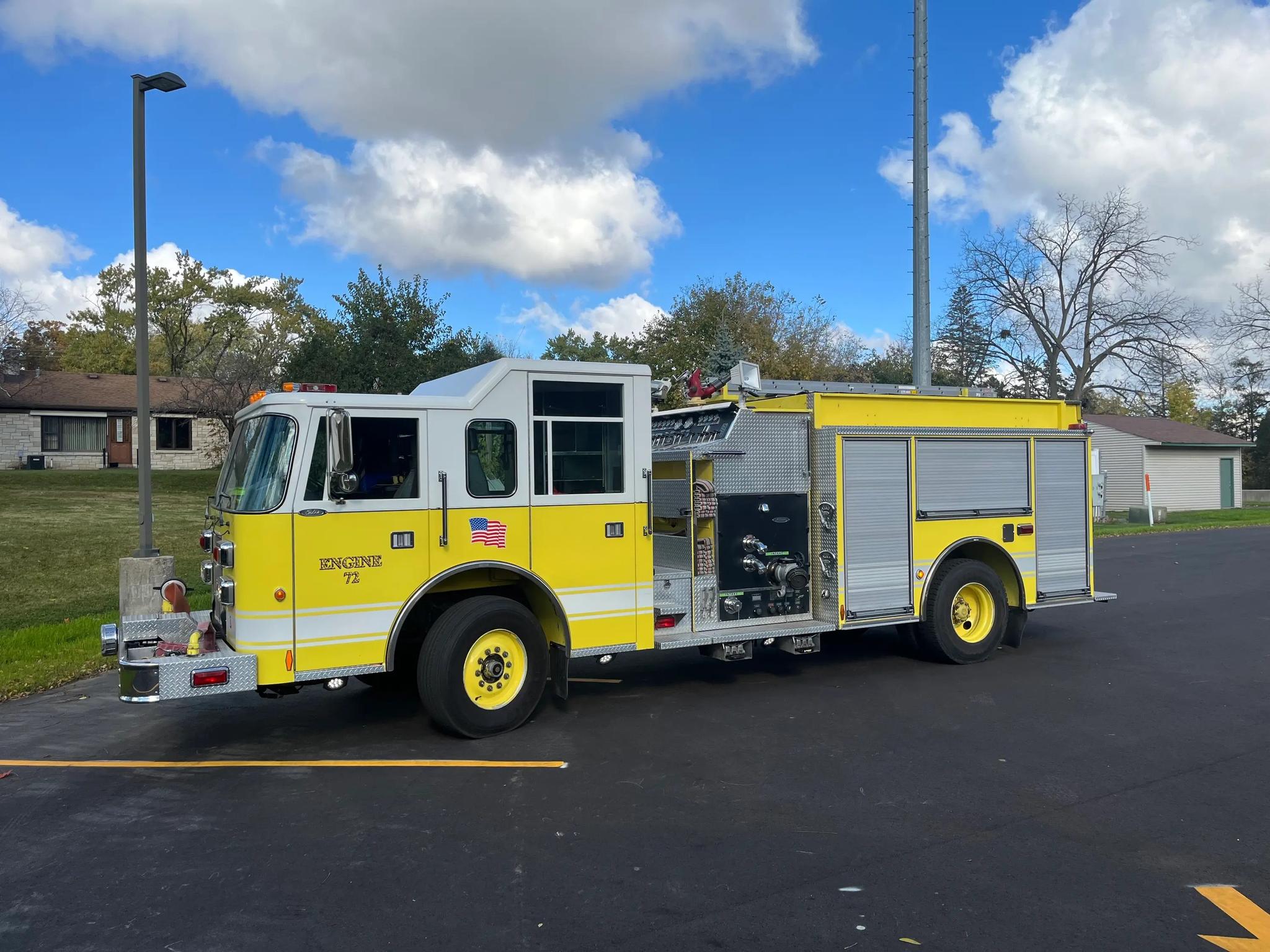 1998 Pierce Saber Pumper - image 5