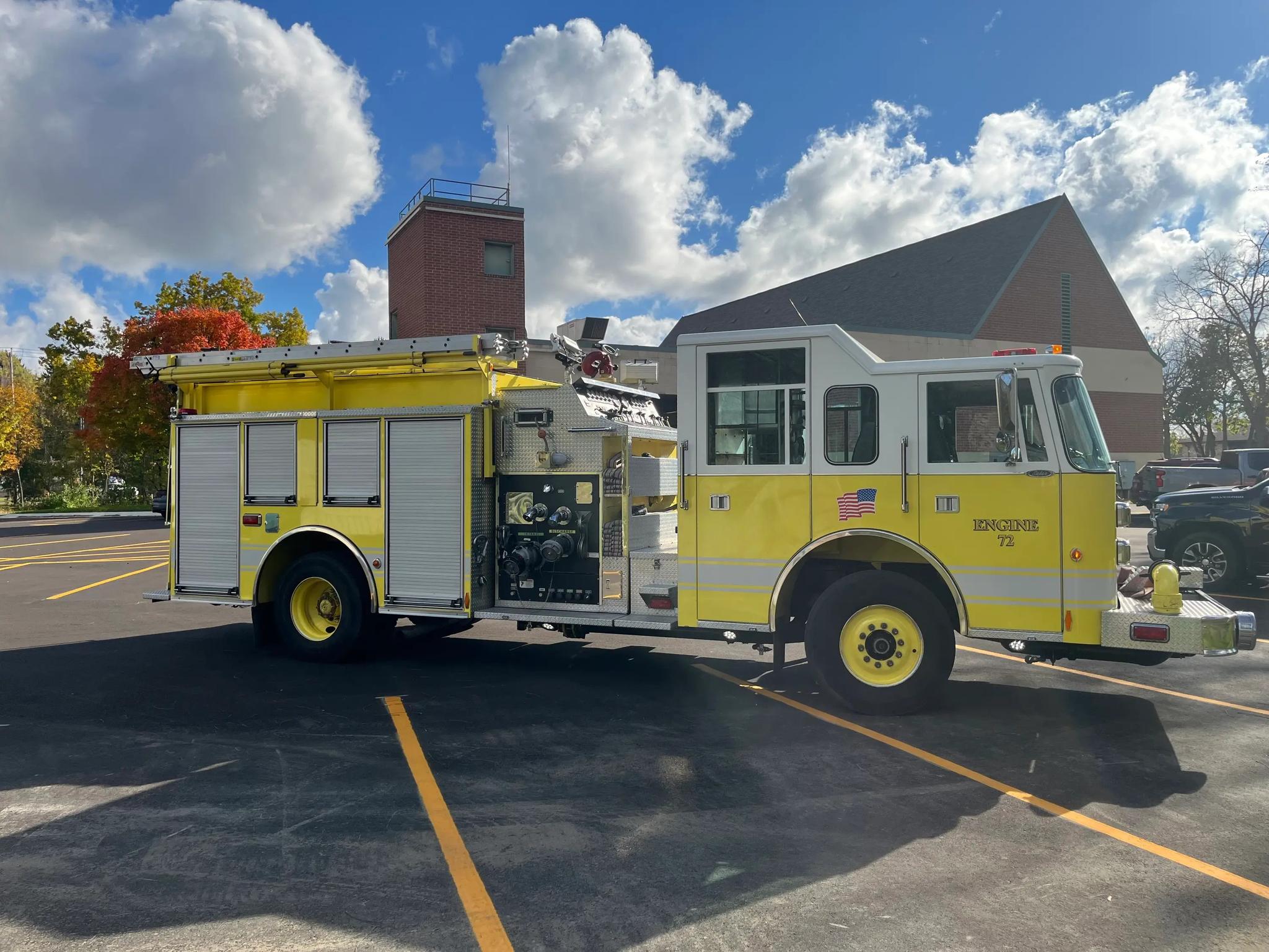1998 Pierce Saber Pumper - image 4