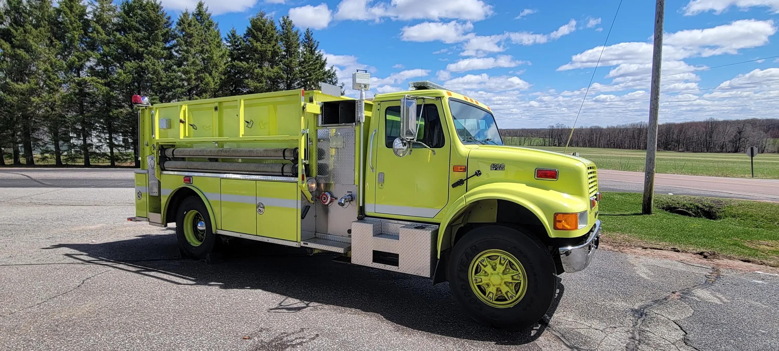 1995 International 4900 Pumper Tanker - image 2