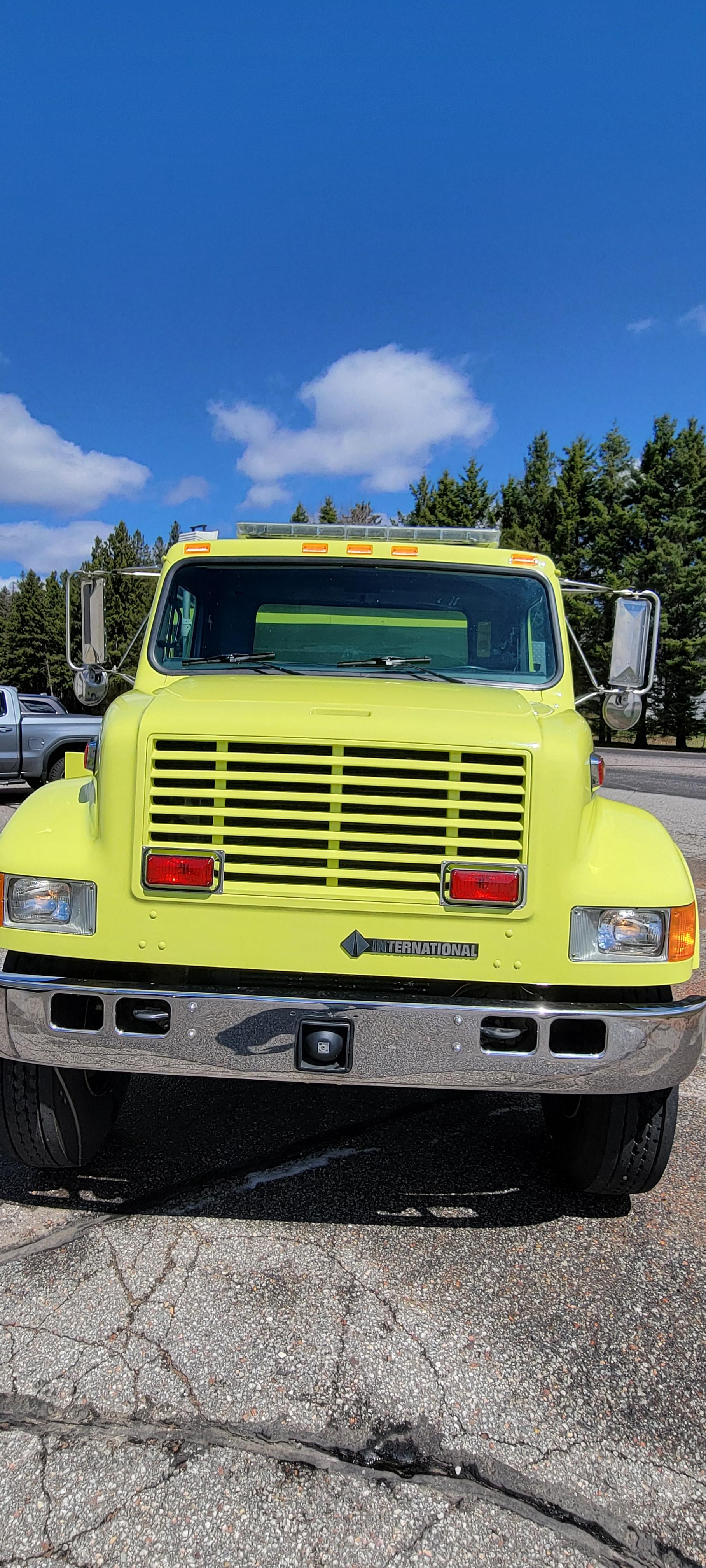 1995 International 4900 Pumper Tanker - image 5