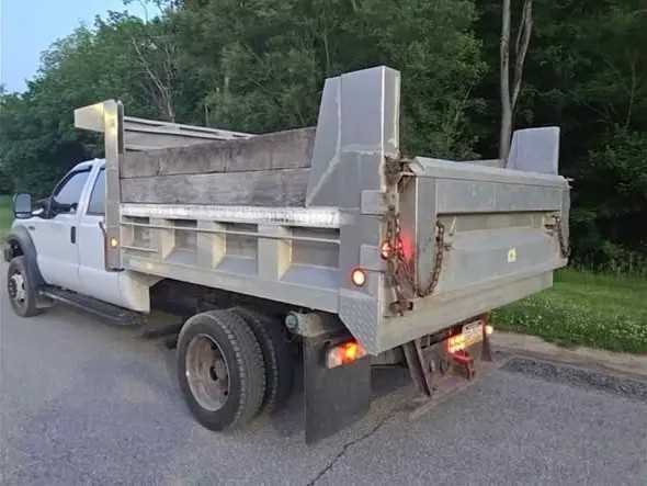 2007 Ford F450 Dump Truck — photo 3
