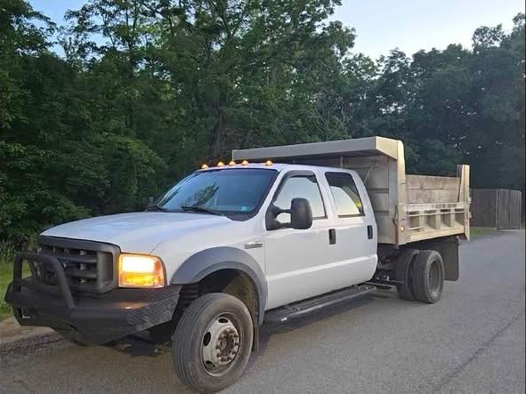 2007 Ford F450 4x4 Dump Truck - image 1