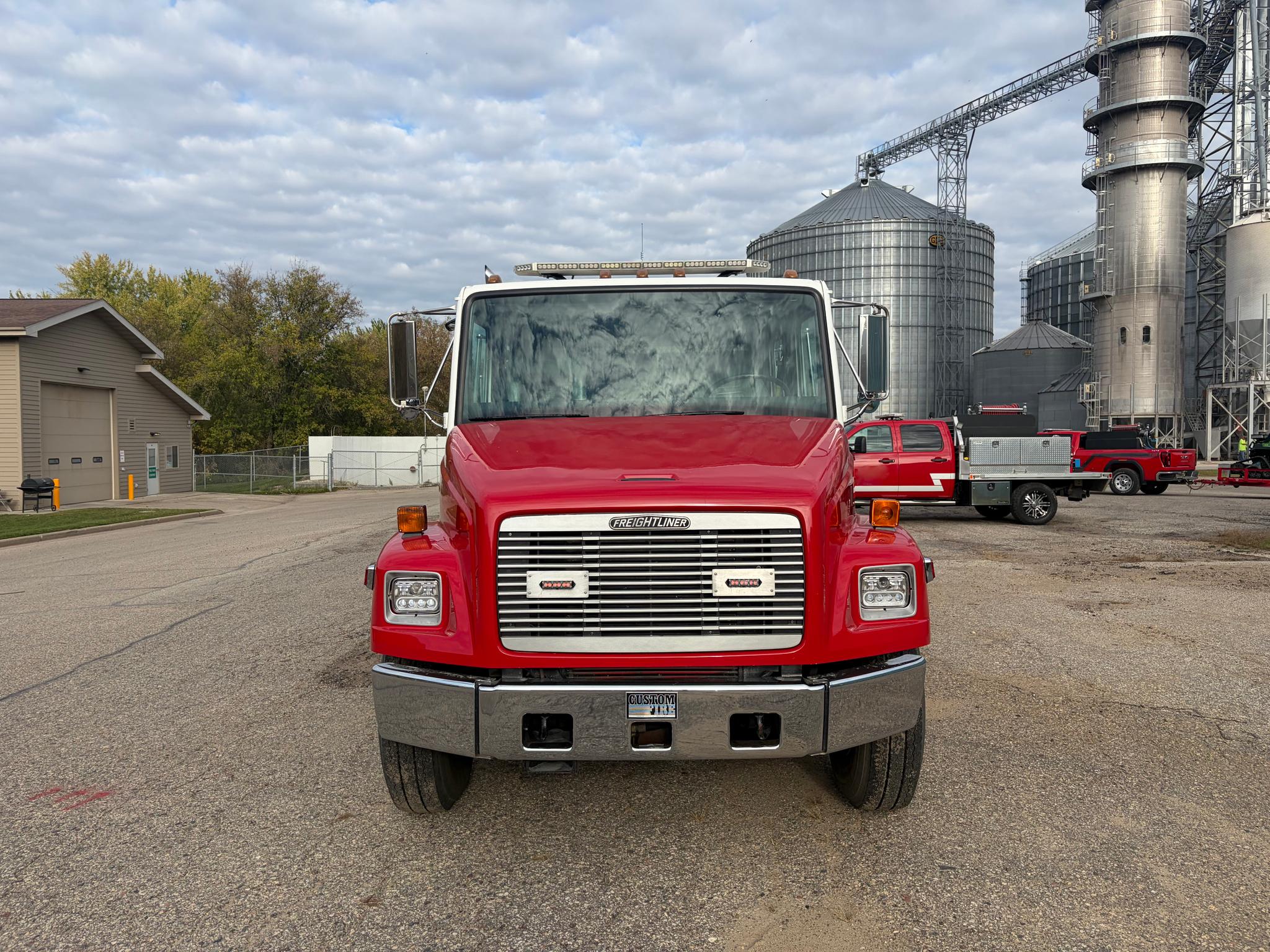 1995 Custom Fire Freightliner Pumper - image 3