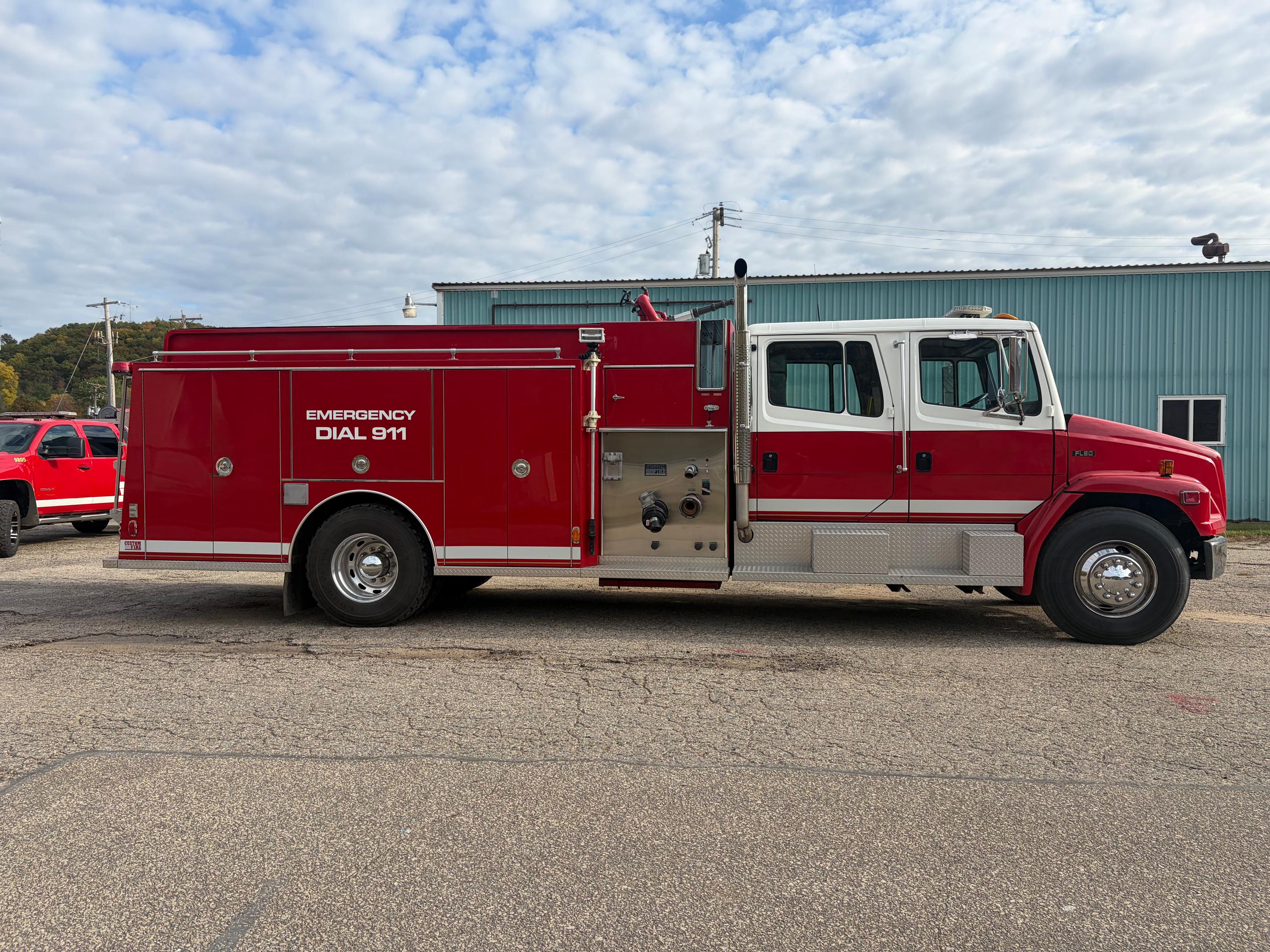 1995 Custom Fire Freightliner Pumper - image 4