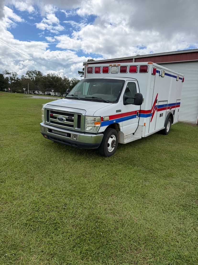 2009 Ford 2009 E350 Type III Ambulance