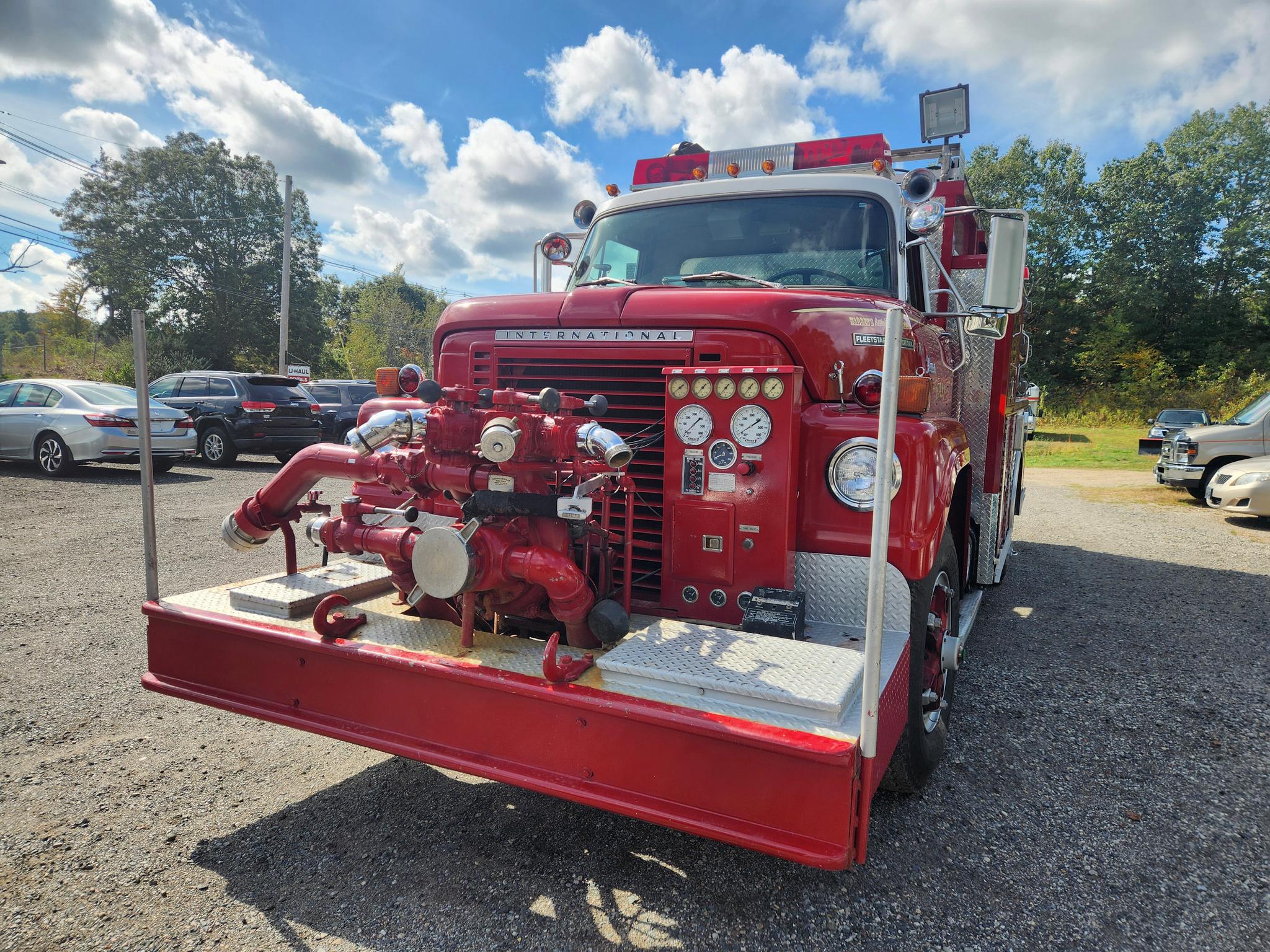 1977 International Fleetstar Pumper Tanker - image 2