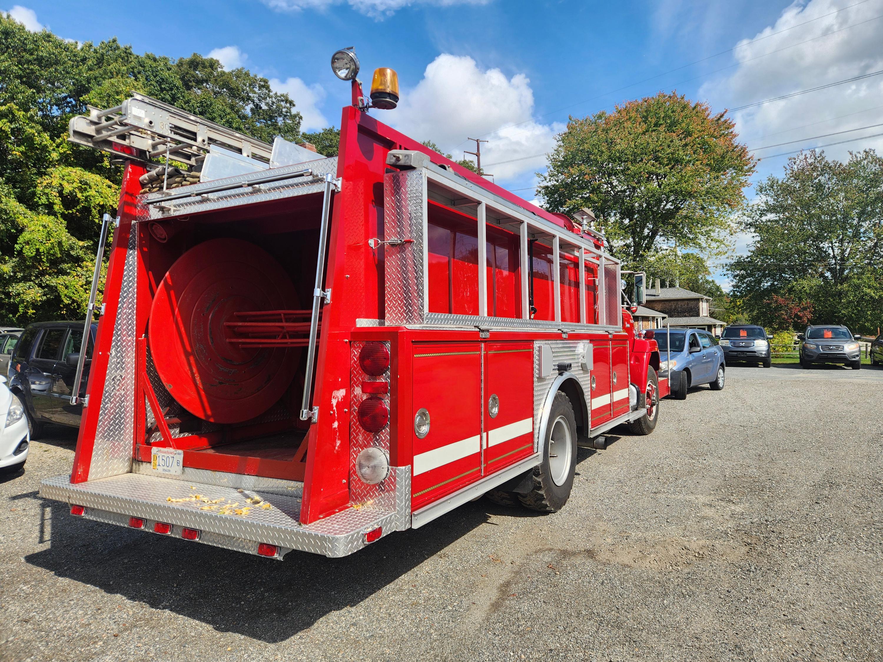 1977 International Fleetstar Pumper Tanker - image 6