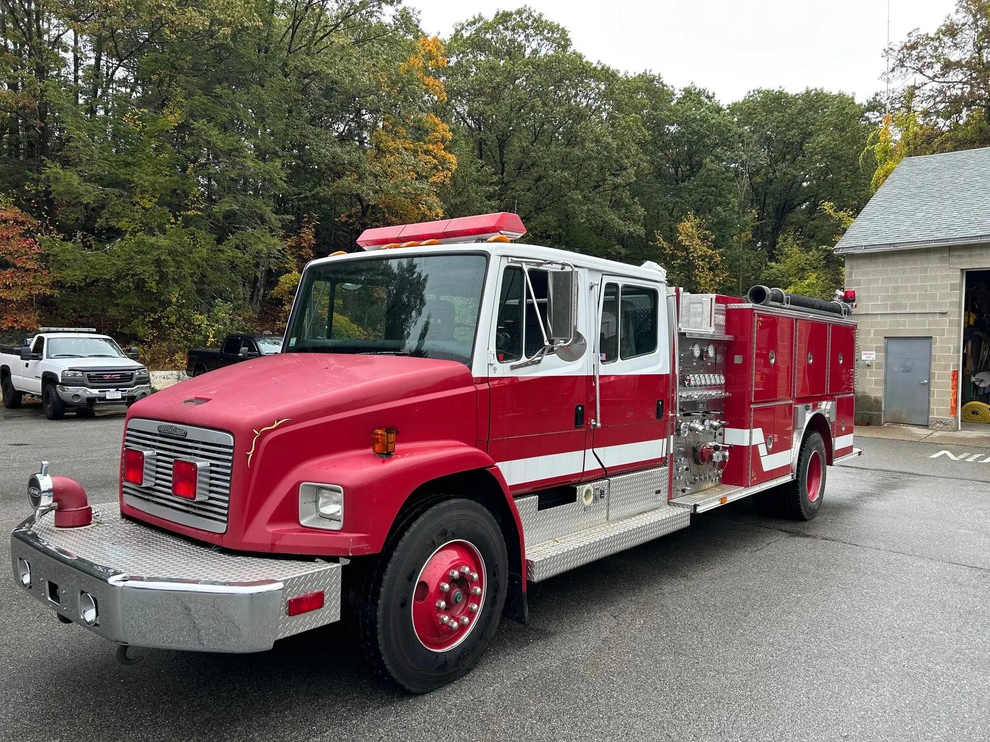 1996 Freightliner E-One Pumper - image 1