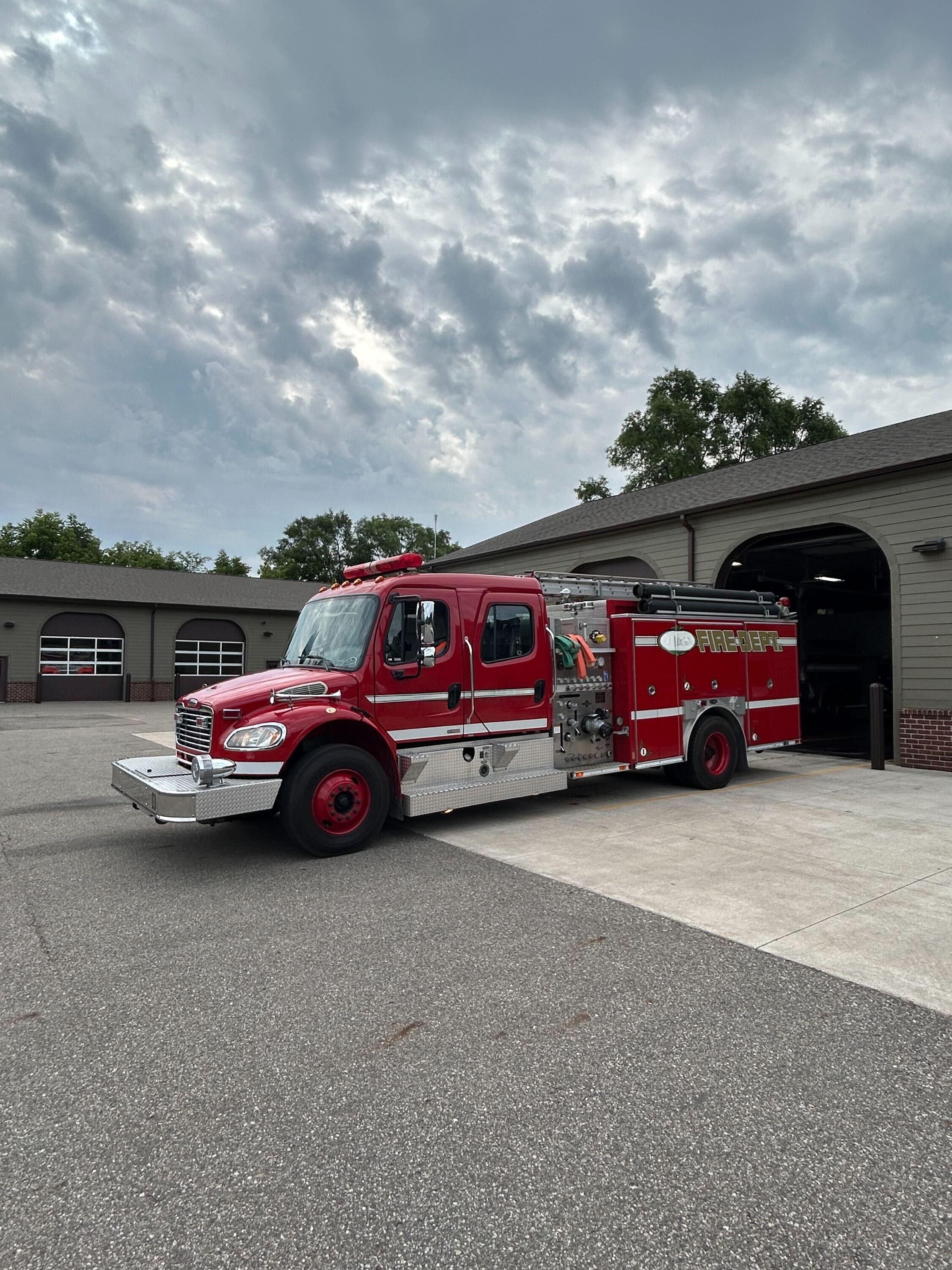 2004 Freightliner/E-One Engine - image 1