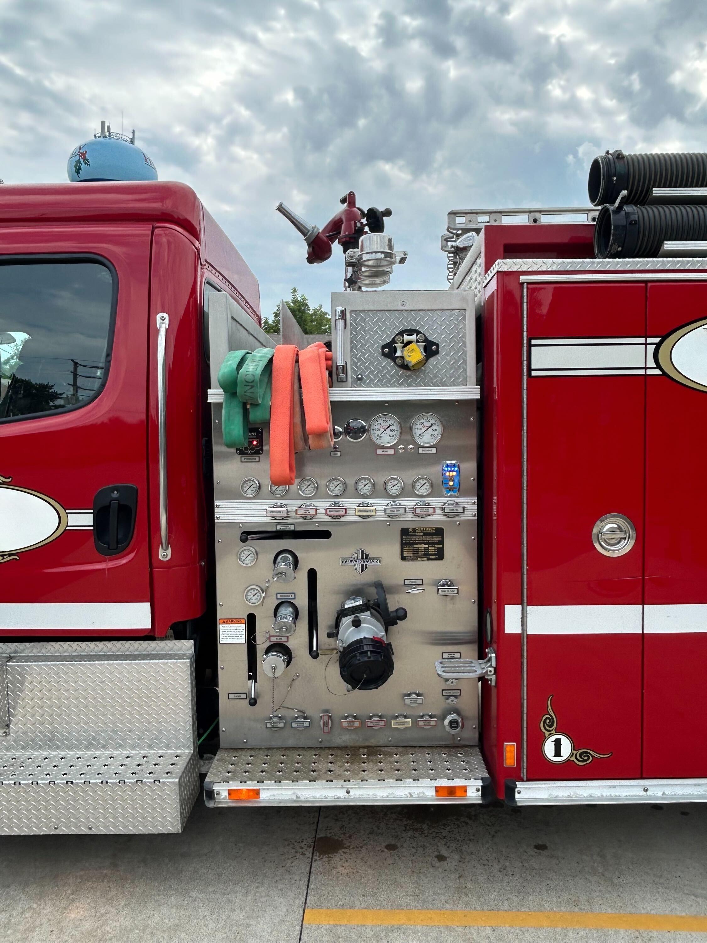 2004 Freightliner/E-One Engine - image 6