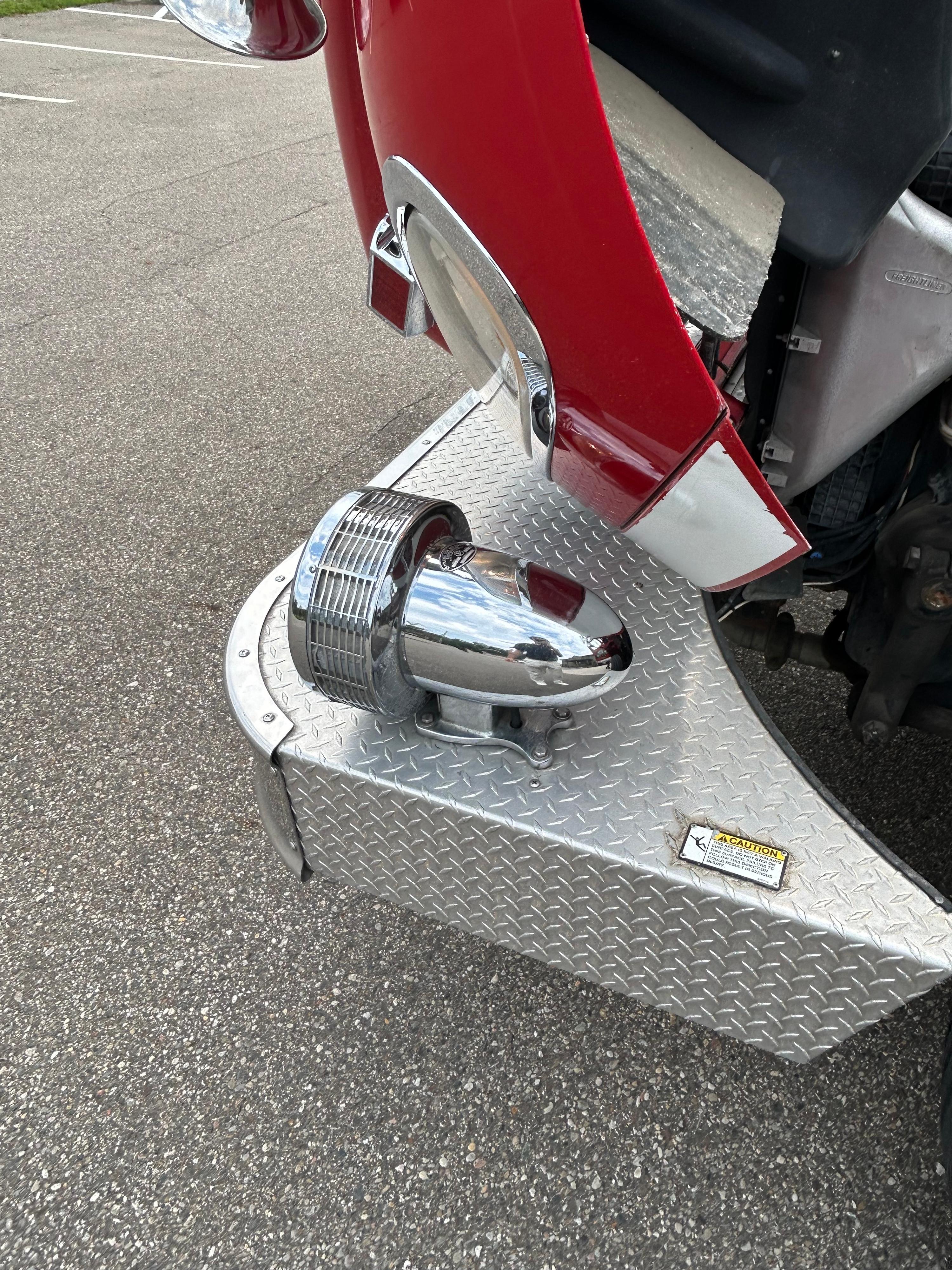 2004 Freightliner/E-One Engine - image 10