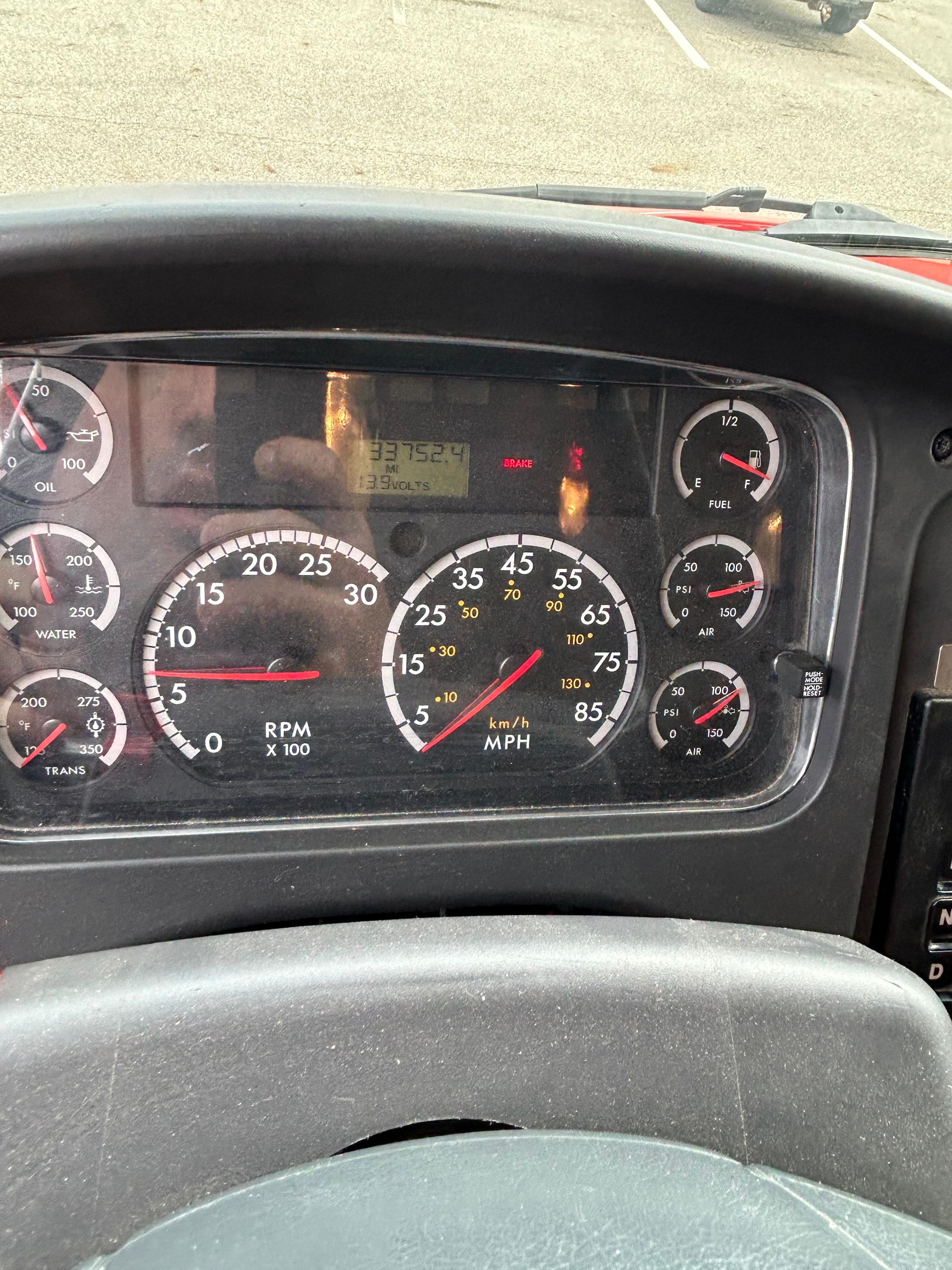 2004 Freightliner/E-One Engine - image 12