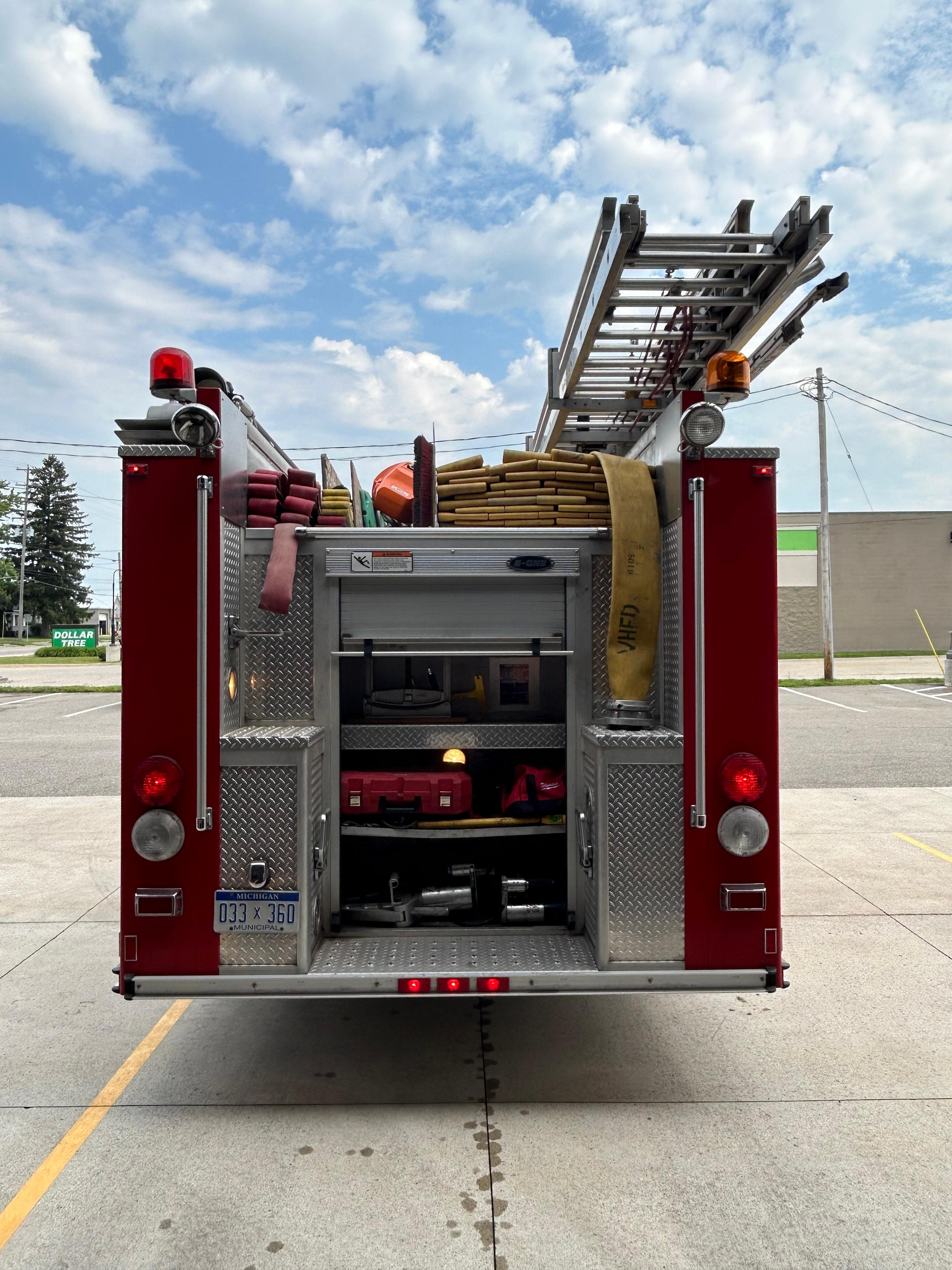 2004 Freightliner/E-One Engine - image 18