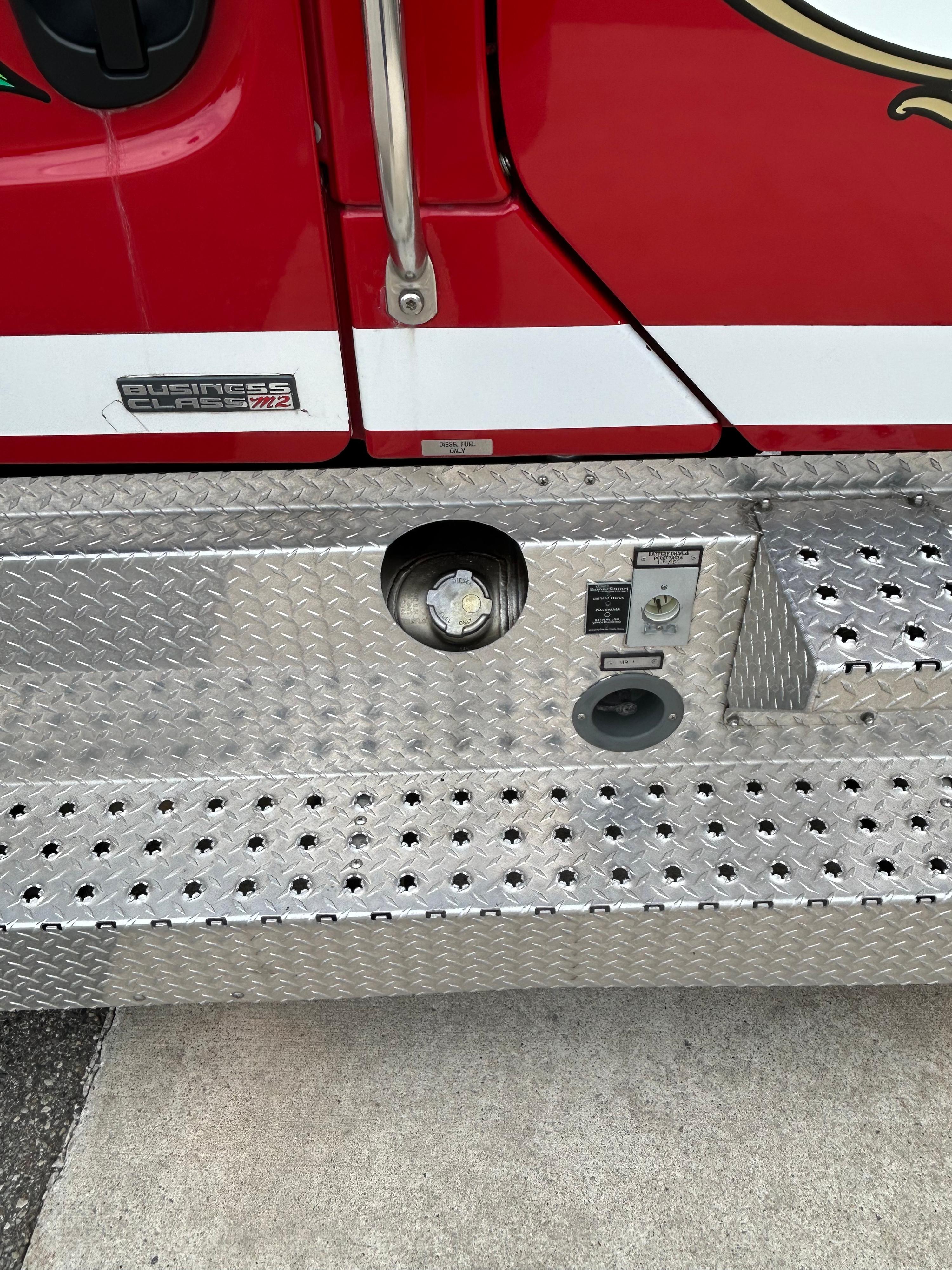 2004 Freightliner/E-One Engine - image 19