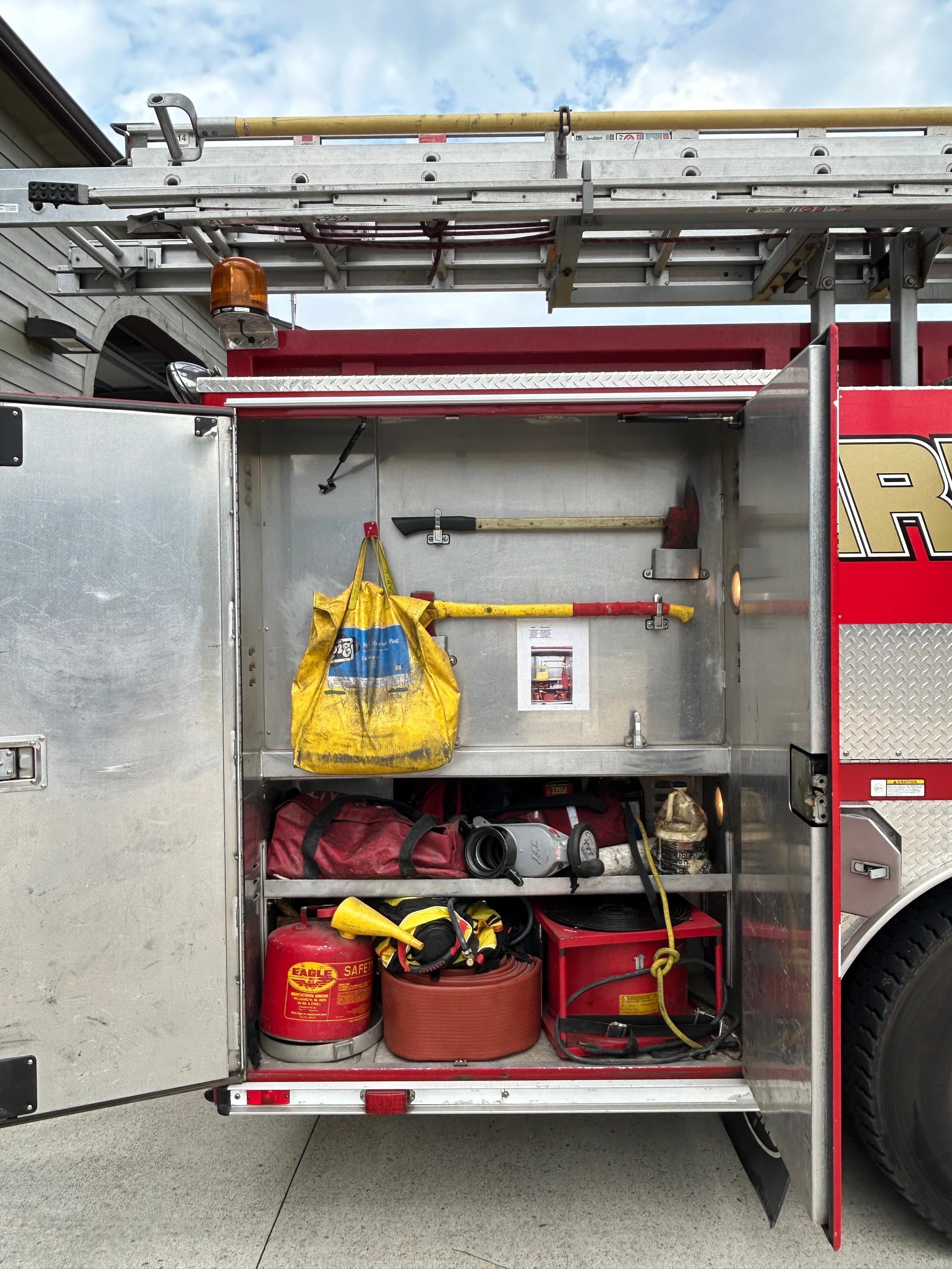 2004 Freightliner/E-One Engine - image 23