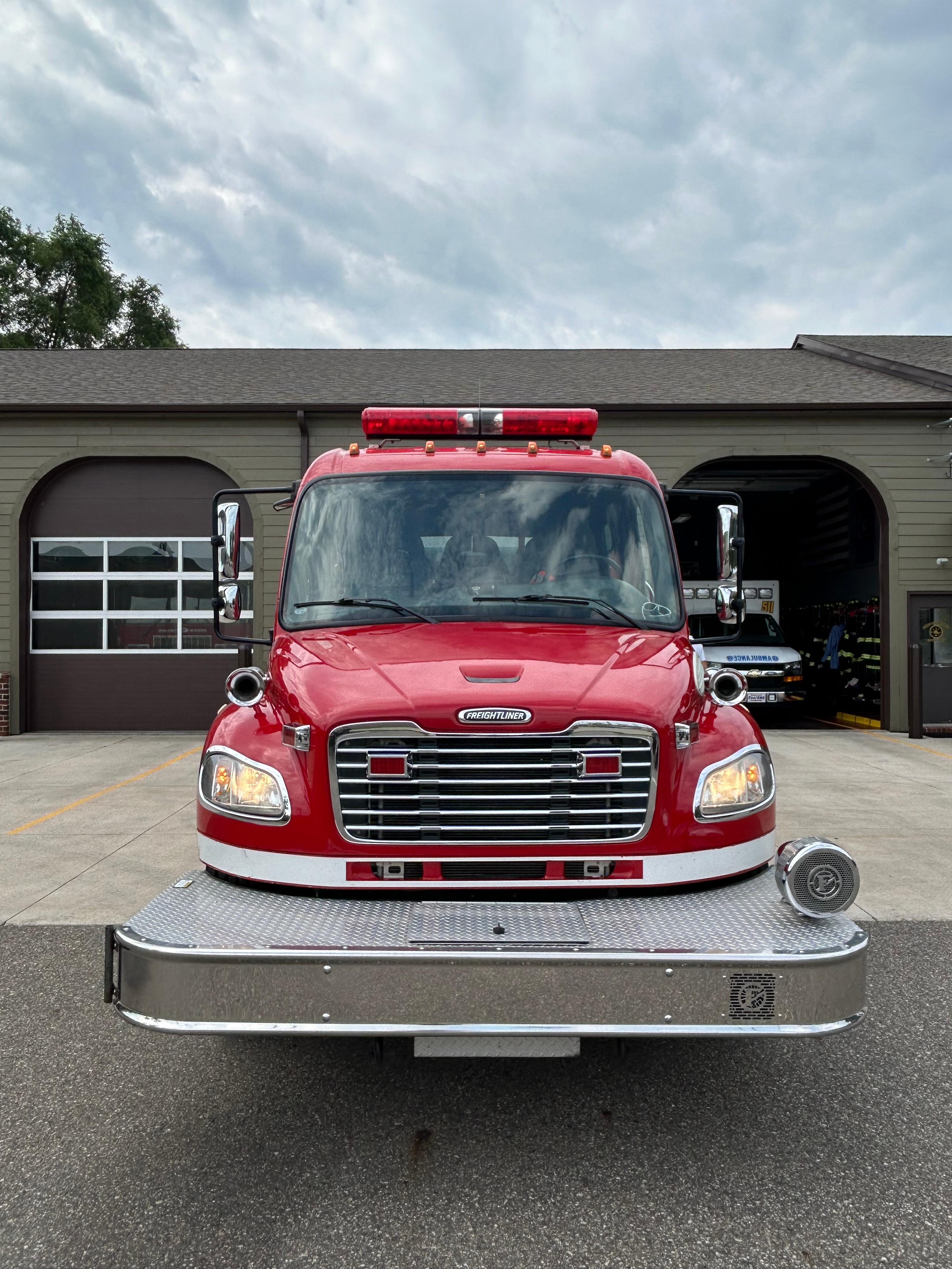 2004 Freightliner/E-One Engine - image 25