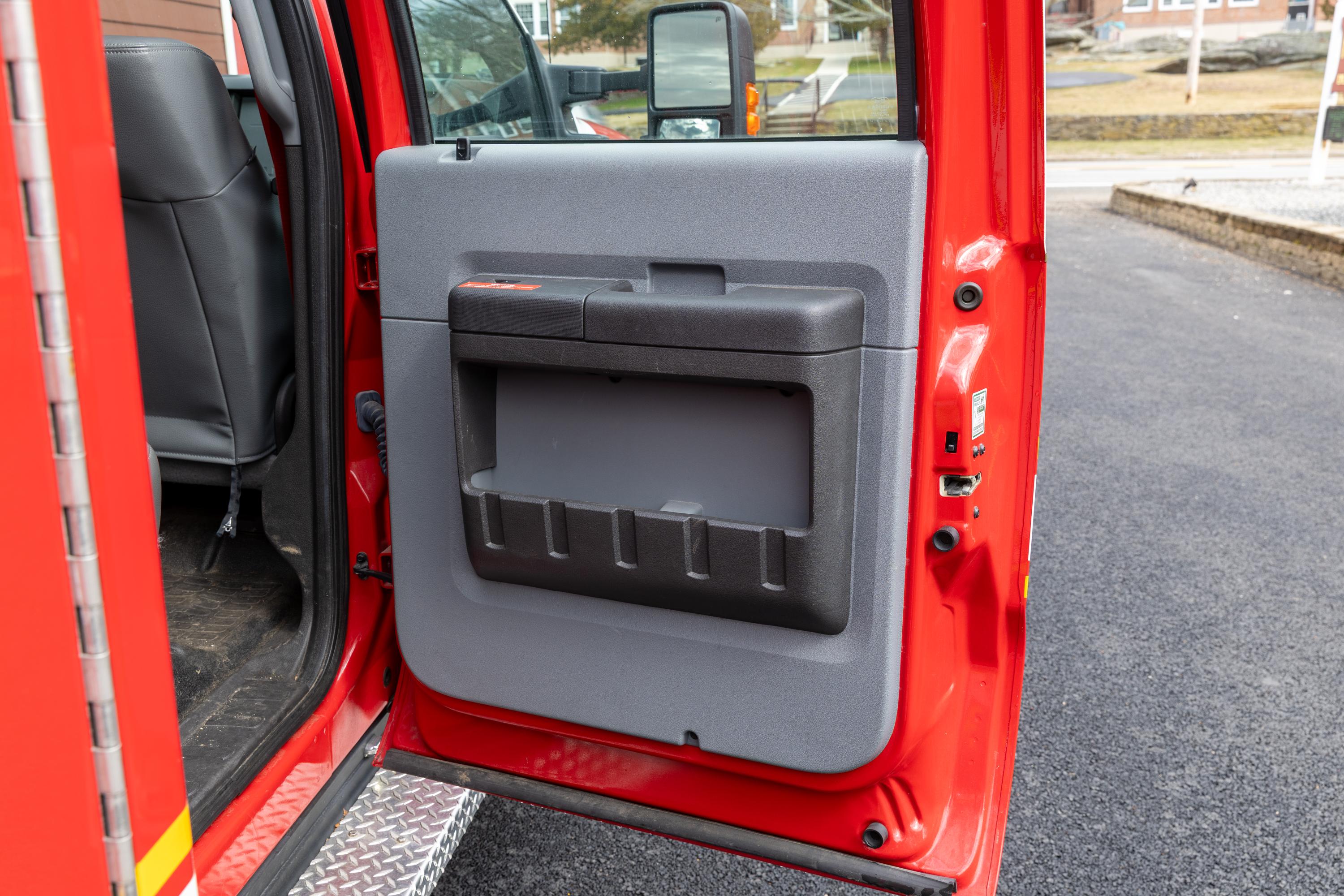 2014 Ford 4x4 Light Rescue - image 36