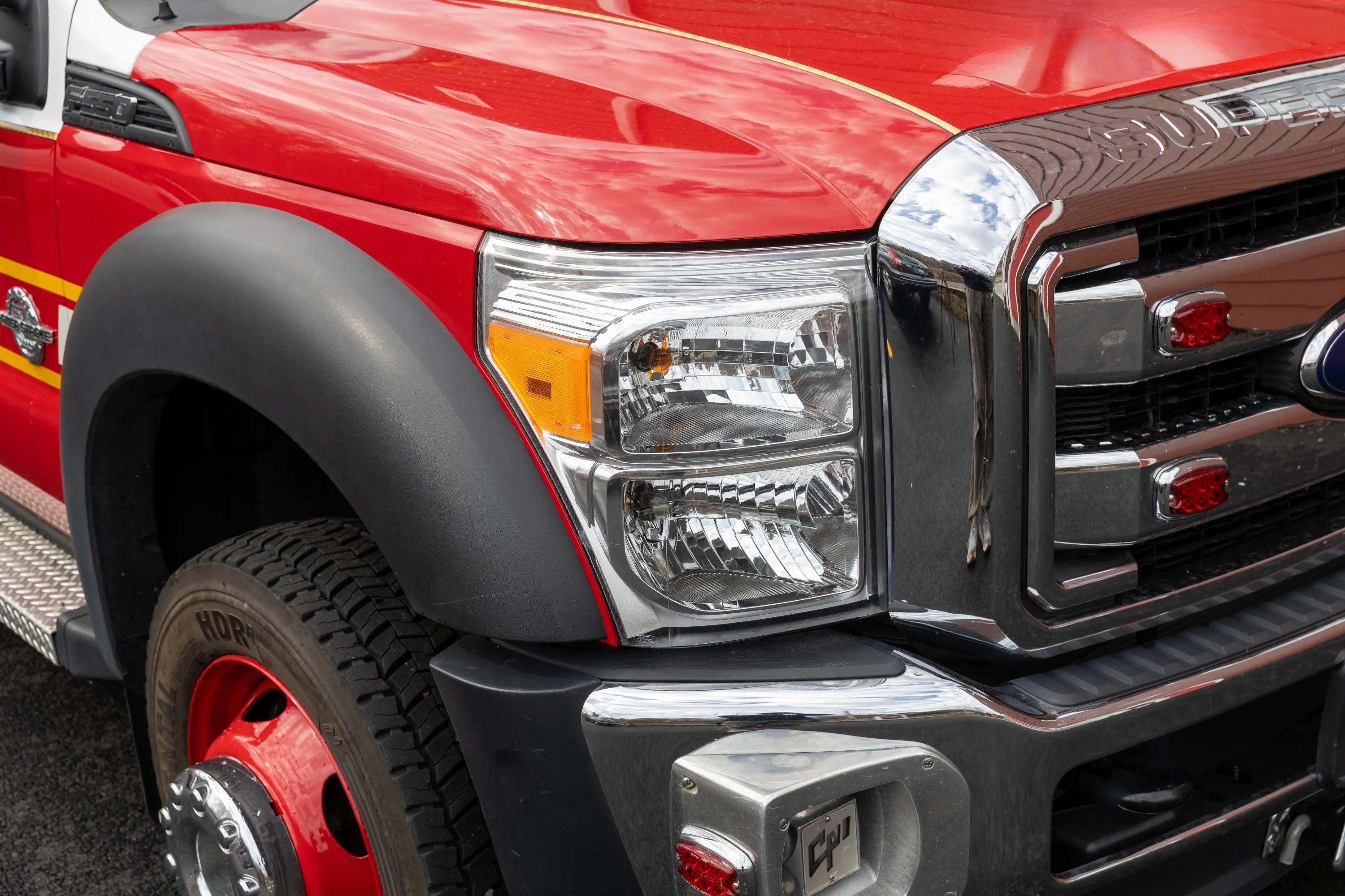2014 Ford 4x4 Light Rescue - image 9