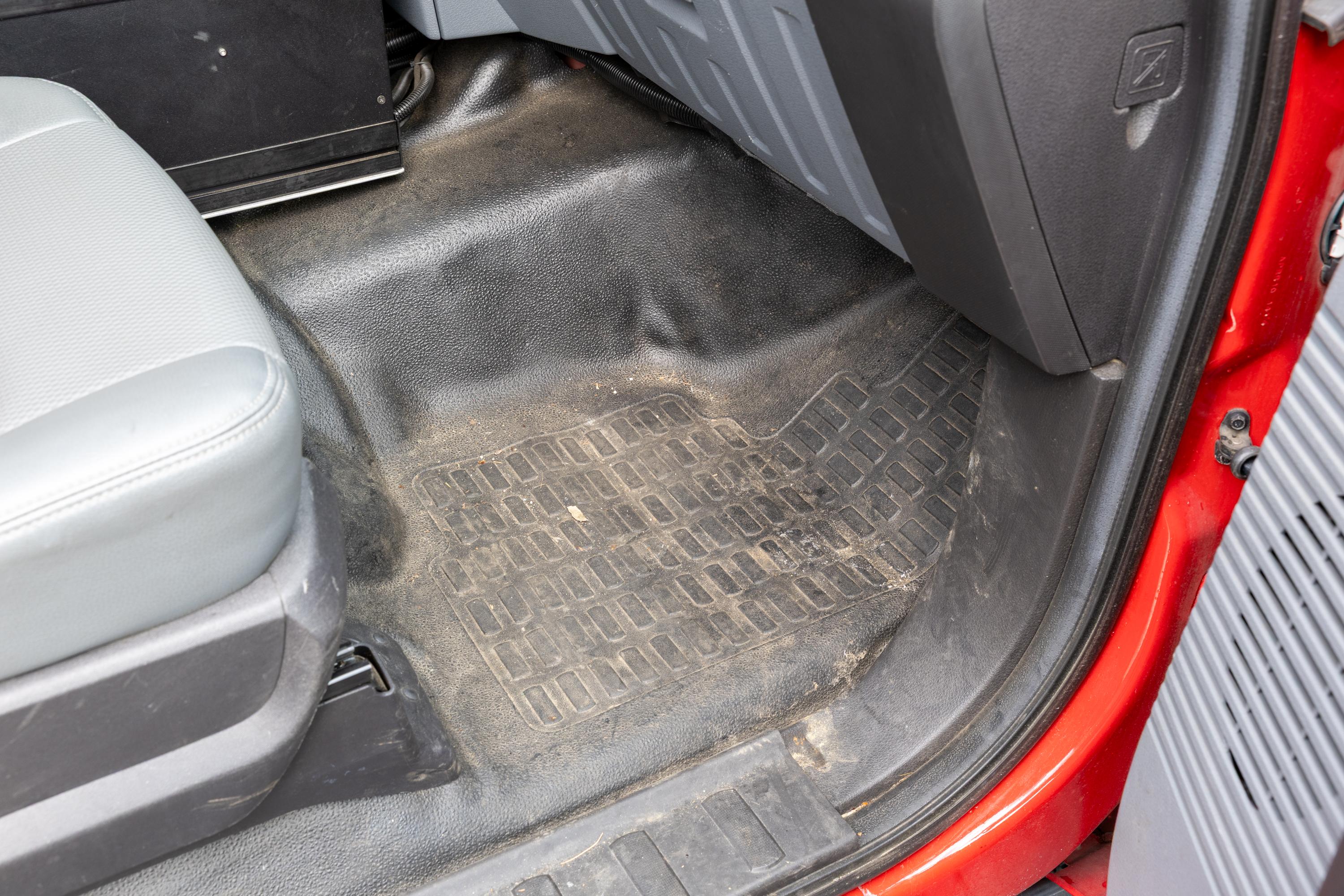 2014 Ford 4x4 Light Rescue - image 26