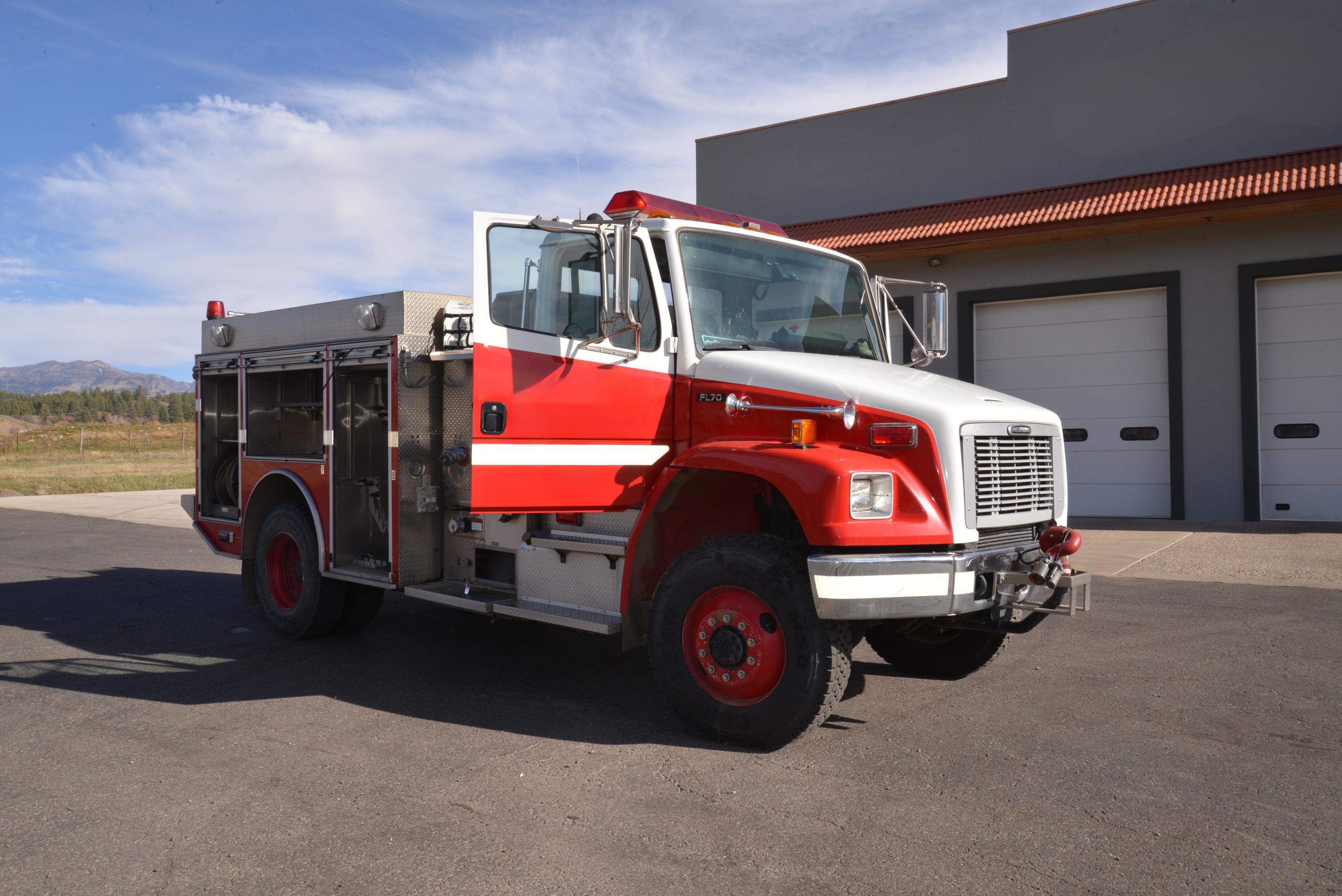 1998 S&S Freightliner Pumper - image 5
