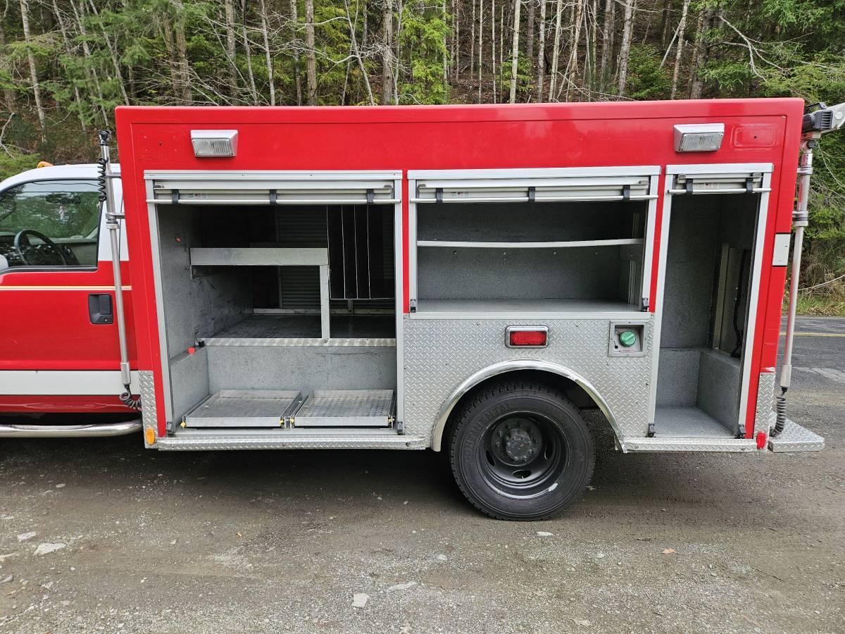 2008 Ford F-550, 4x4, Rescue - image 4