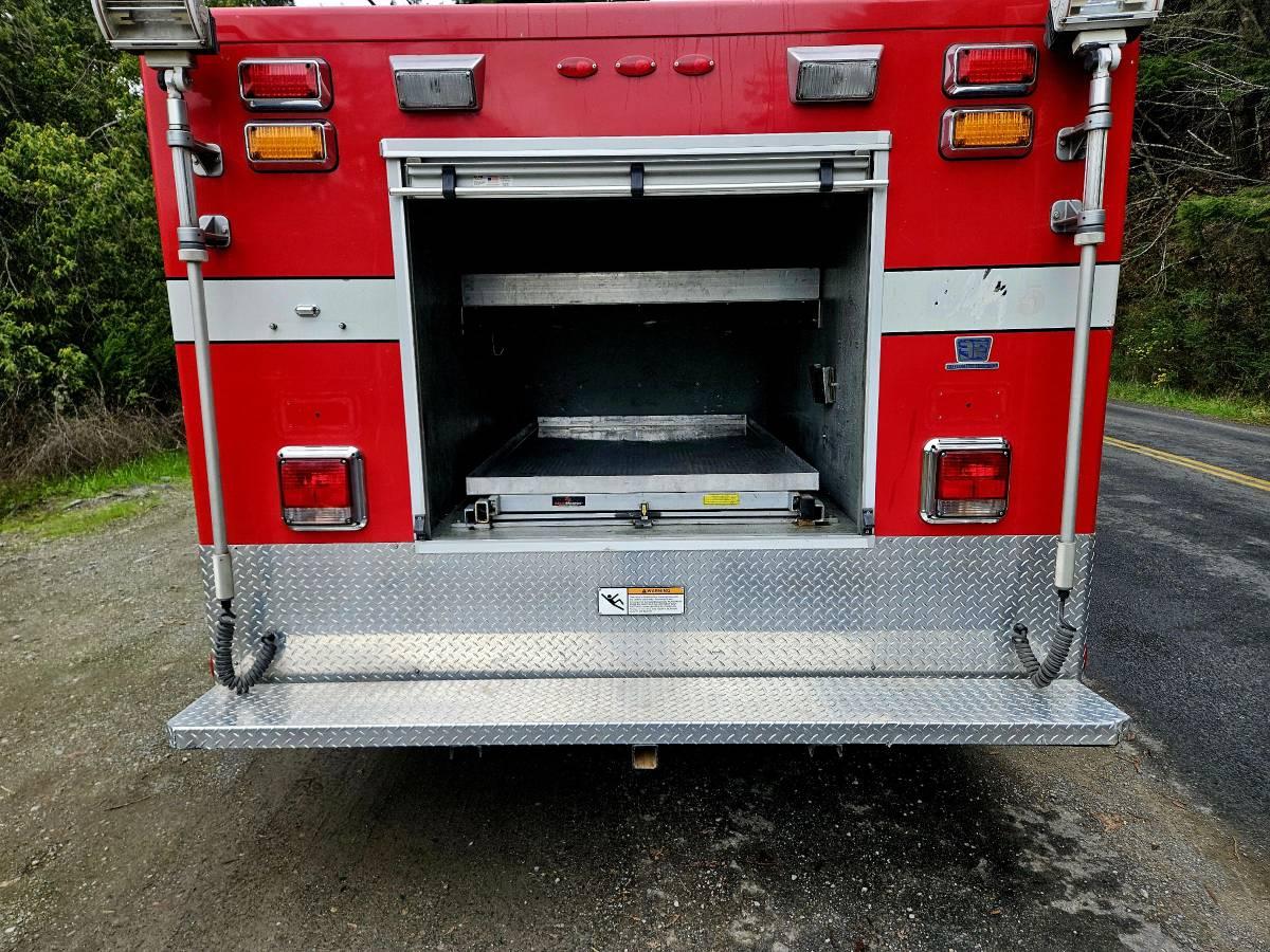 2008 Ford F-550, 4x4, Rescue - image 8