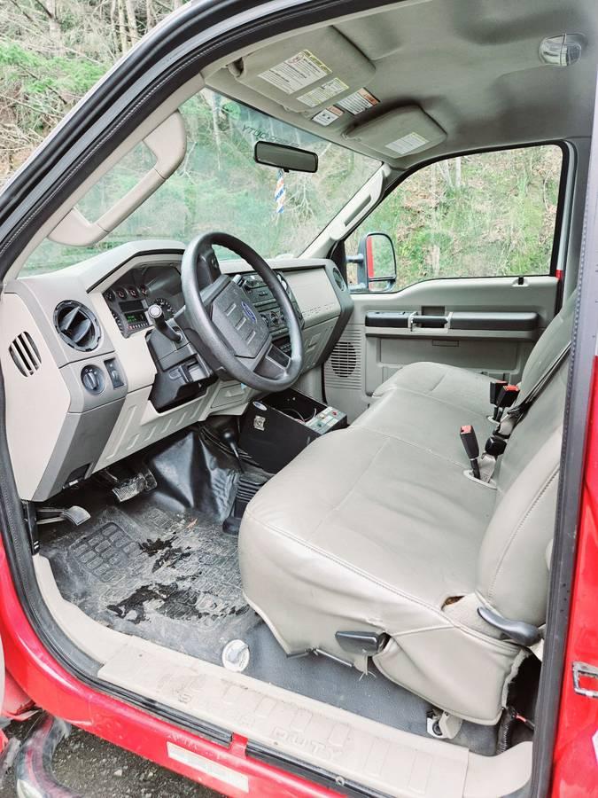 2008 Ford F-550, 4x4, Rescue - image 9