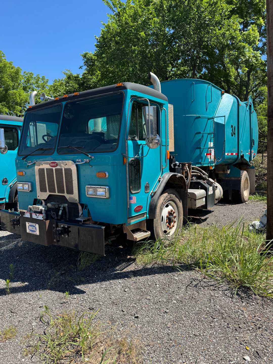 2013 Peterbuilt 320 Garbage truck