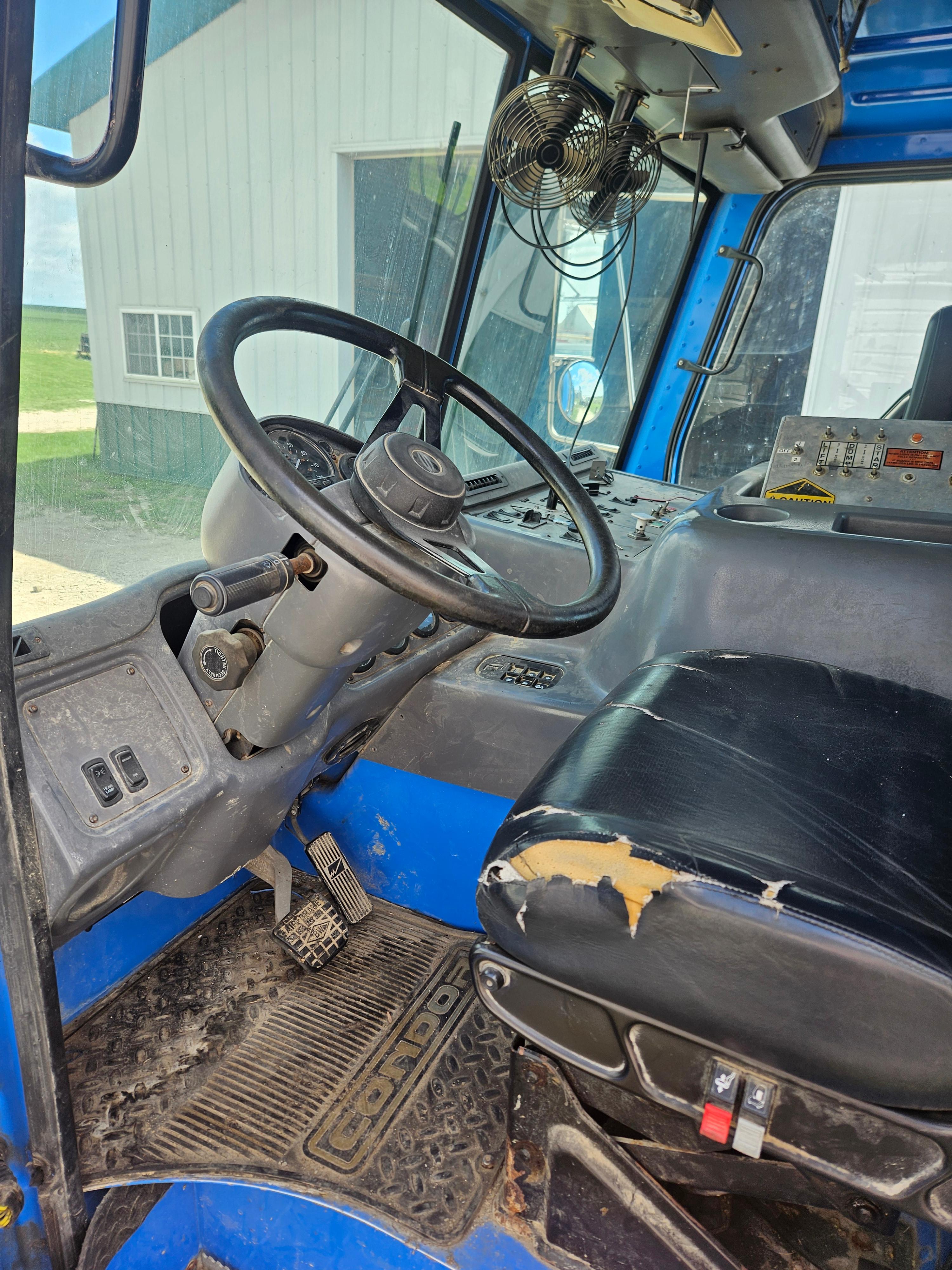 2007 Sterling New Way Rear Loader - image 4