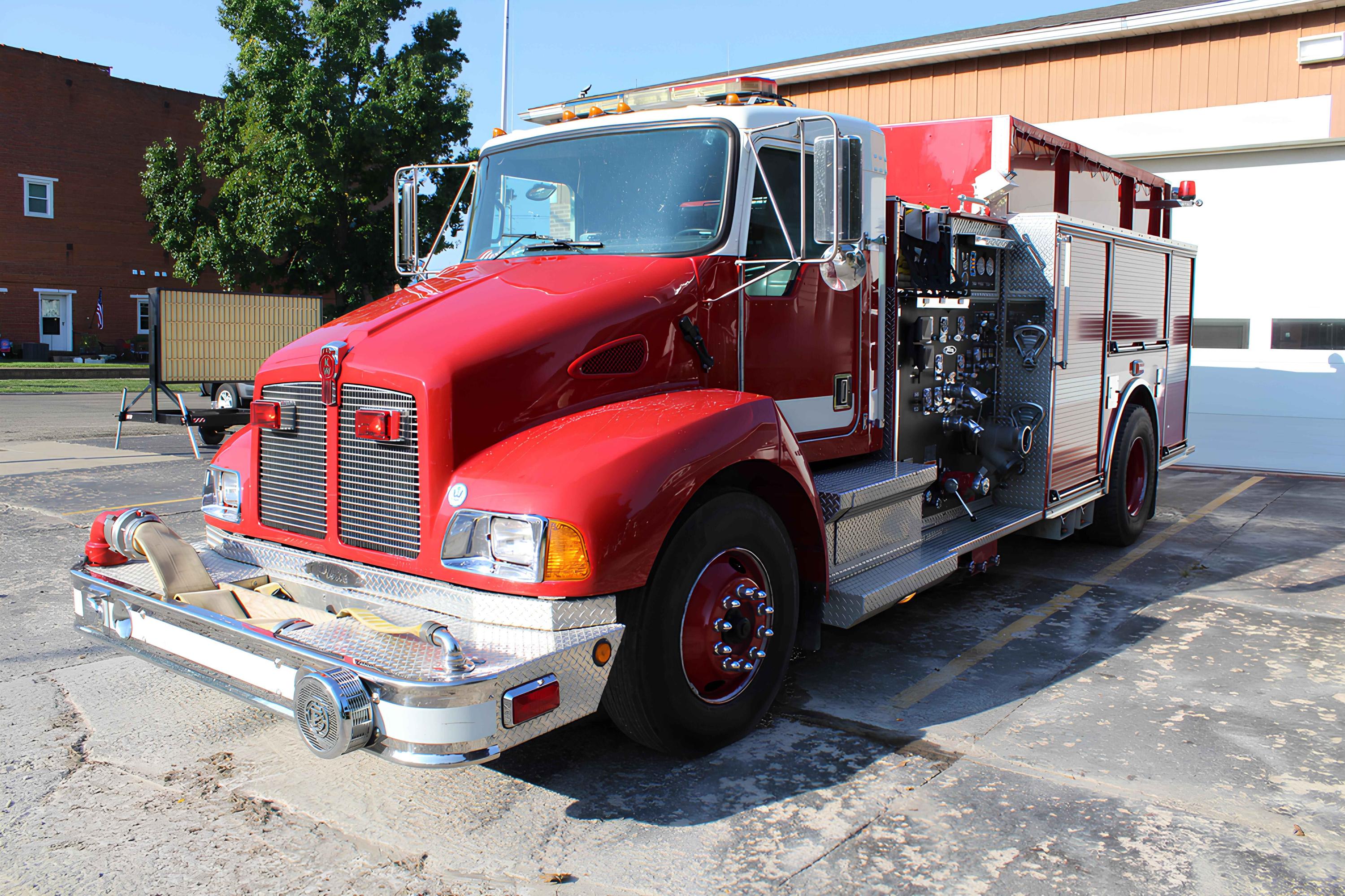2001 Pierce Kenworth Pumper Tanker - image 1