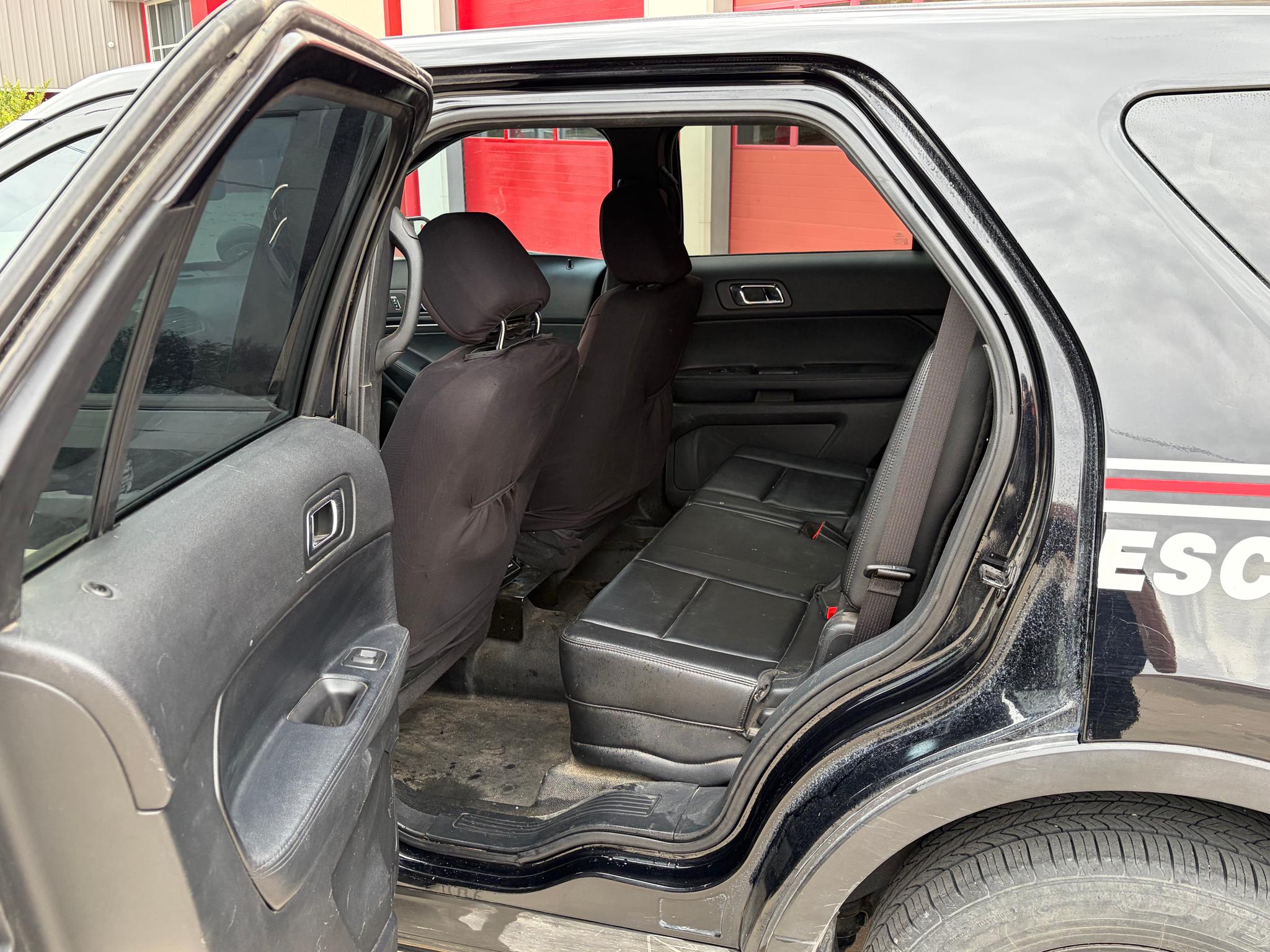 2016 Ford Explorer Interceptor 4x4 Command Unit - image 5