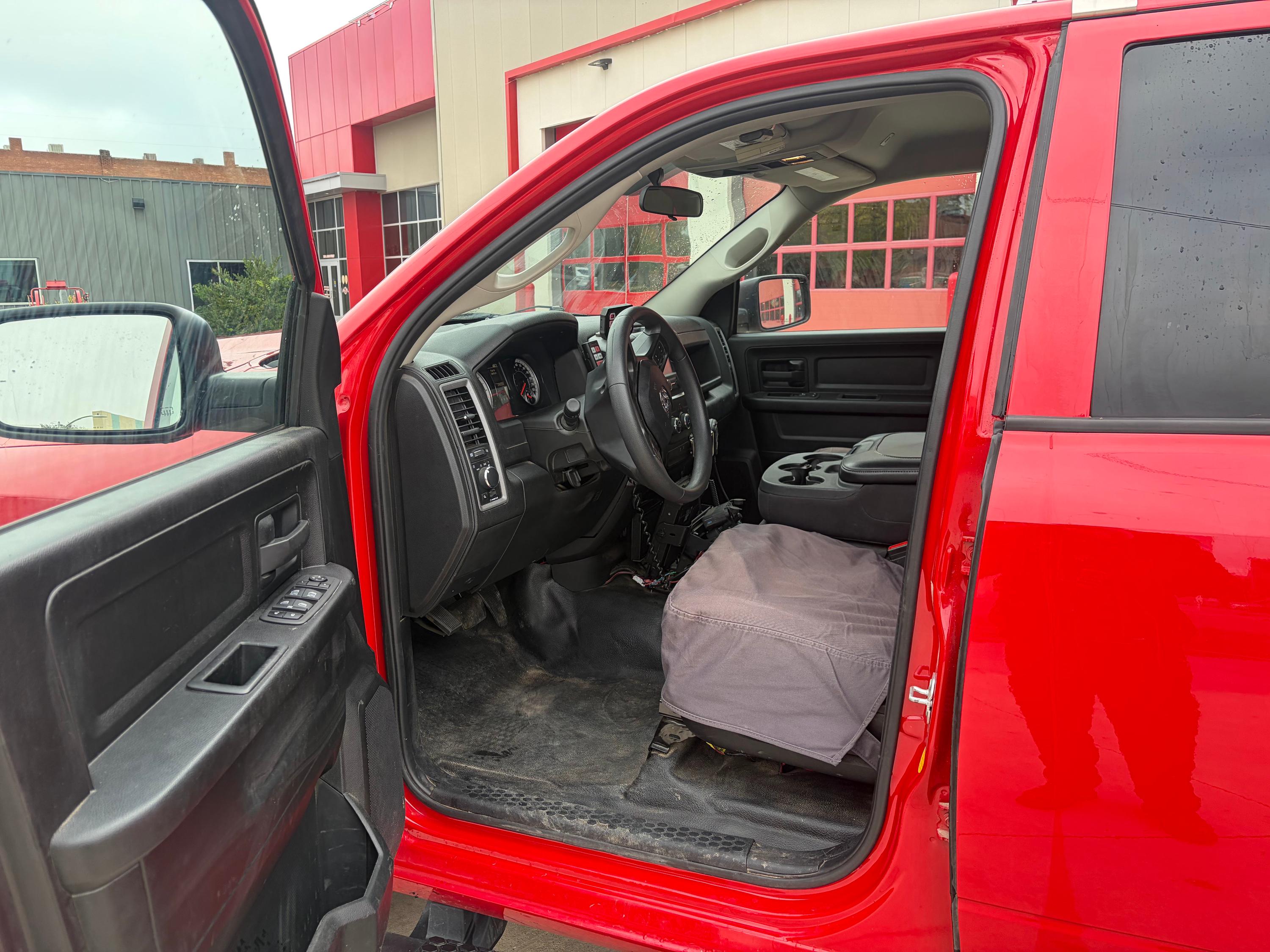 2023 Ram 4x4 Command Truck - image 7