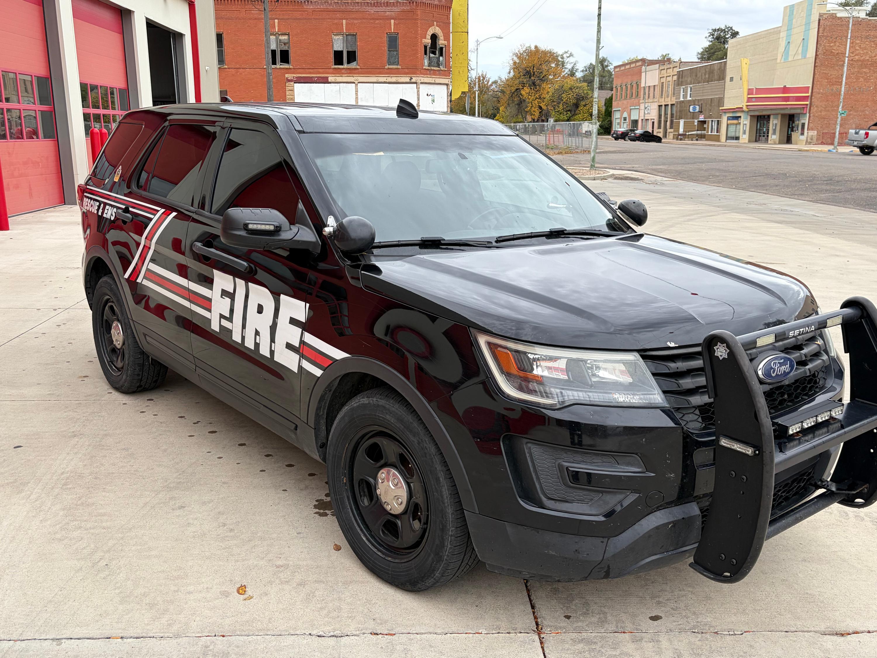 2016 Ford Explorer Interceptor 4x4 Command Unit - image 2