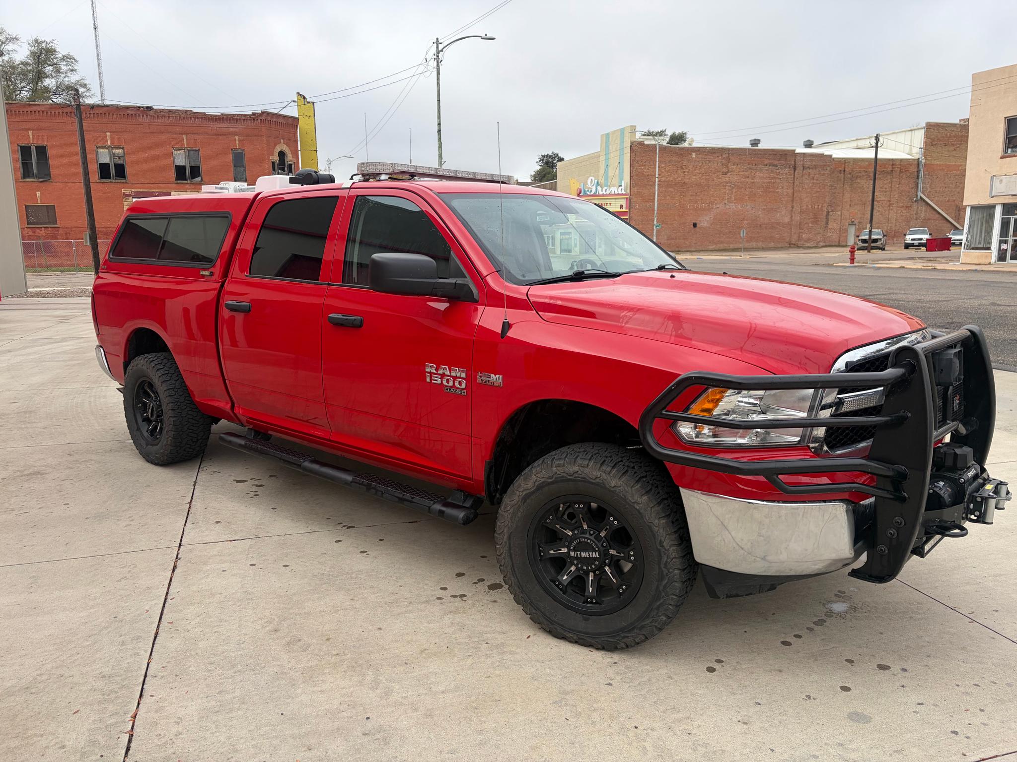 2023 Ram 4x4 Command Truck - image 2