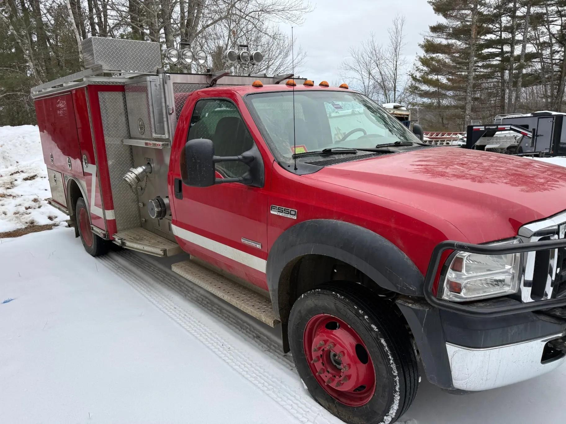 2006 E-One Ford Mini Pumper - image 4