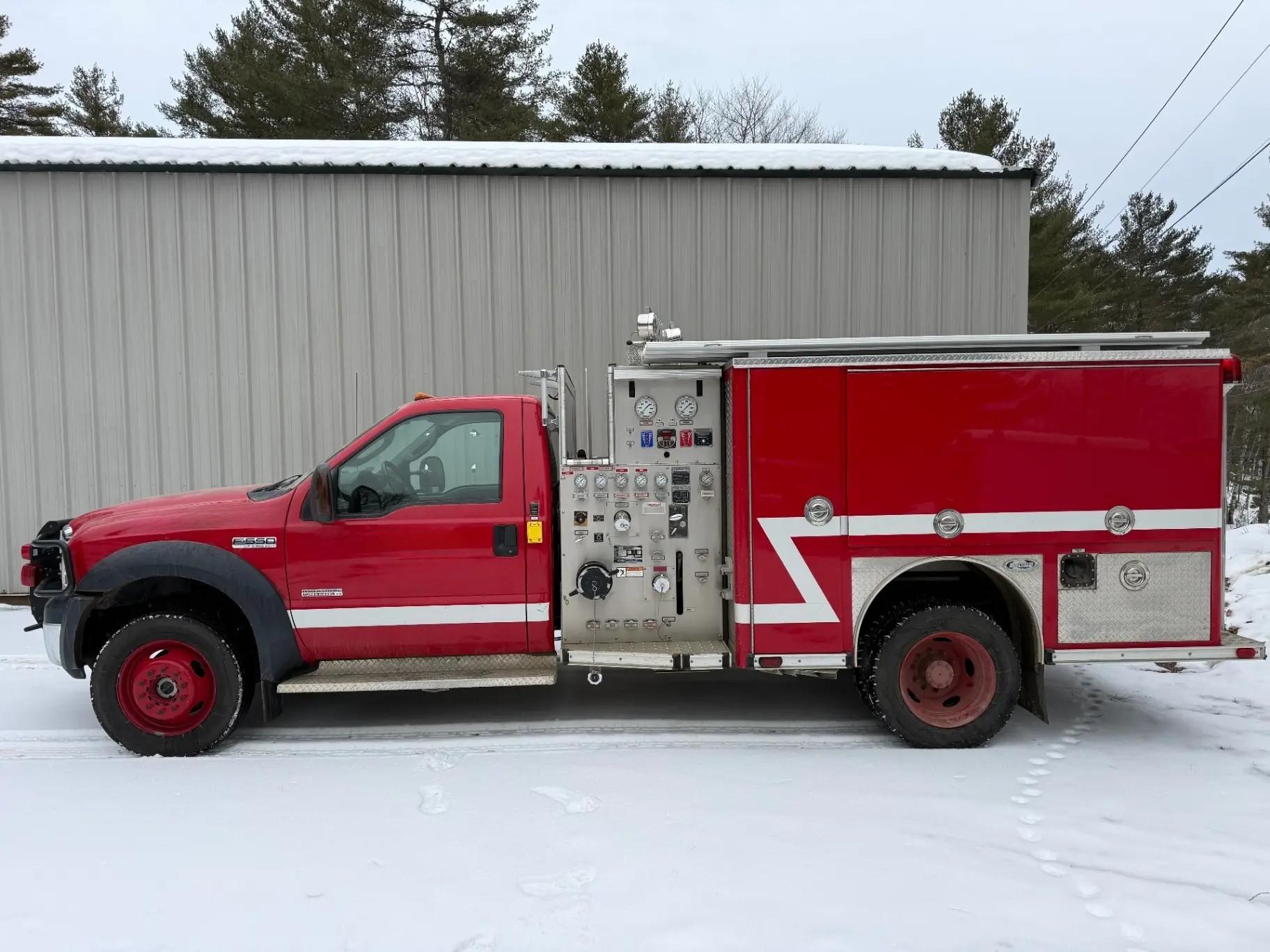 2006 E-One Ford Mini Pumper - image 1