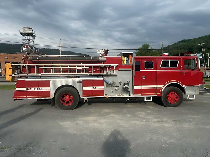 1992 Mack Pumper — photo 2
