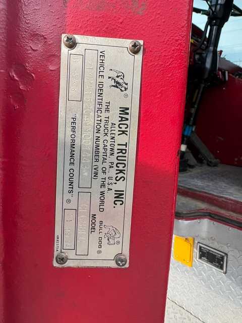 1992 Mack Pumper — photo 8