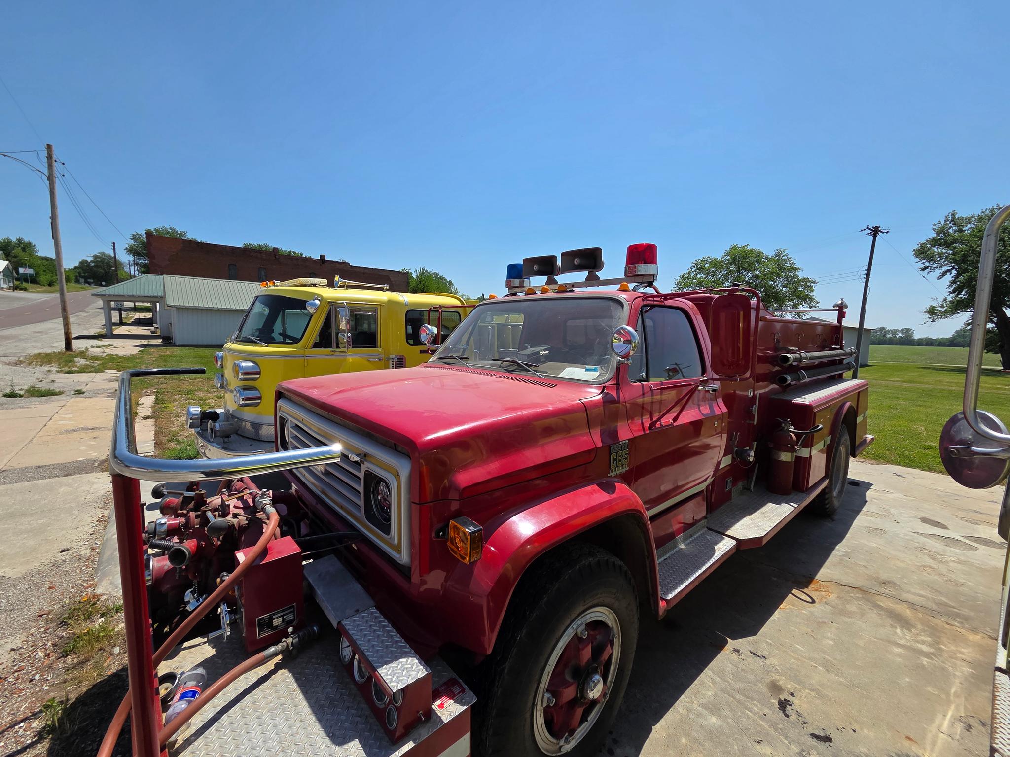 1973 Chevrolet C65 Pumper Tanker - image 1