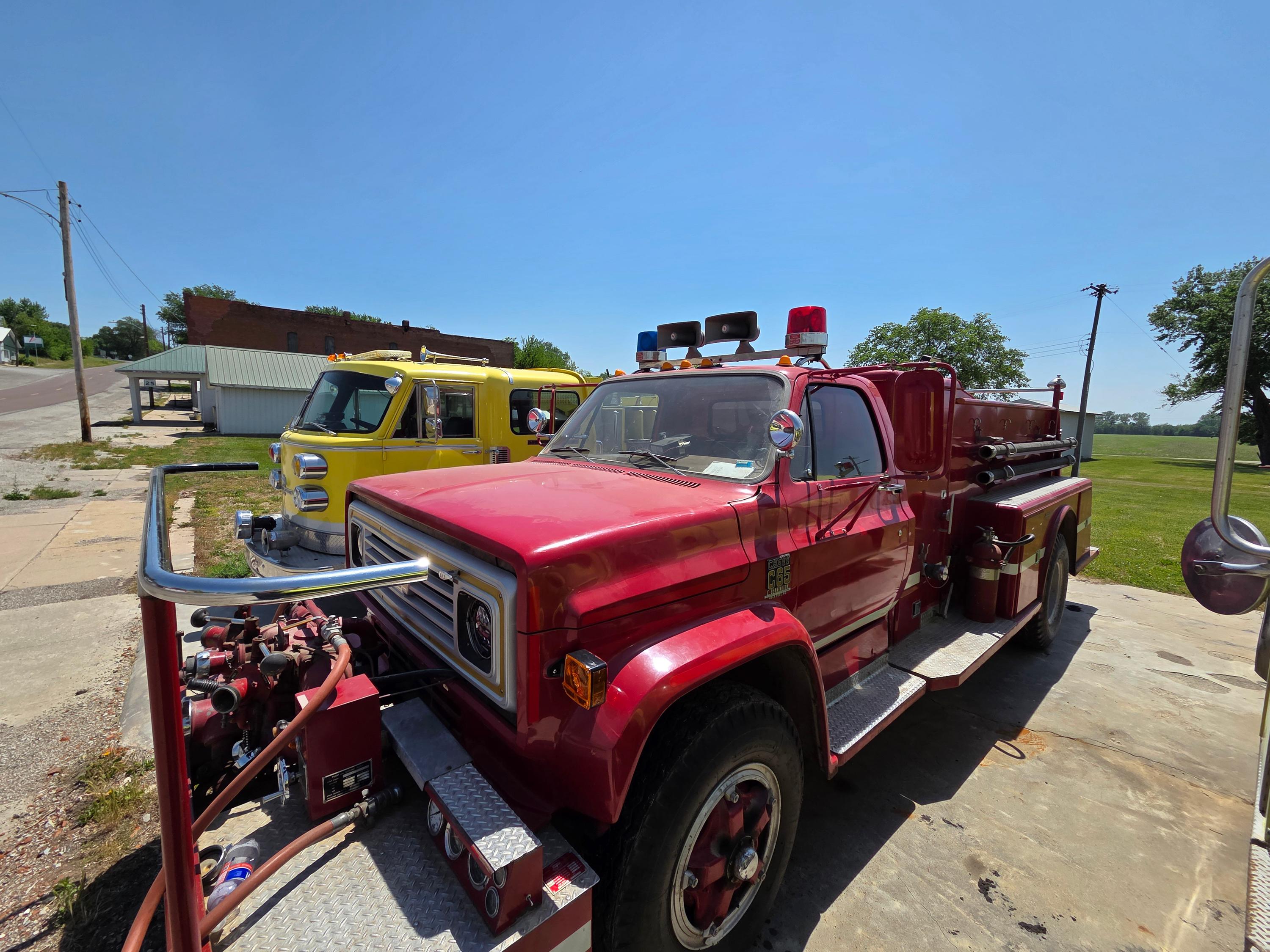 1973 Chevrolet C65 Pumper Tanker - image 1