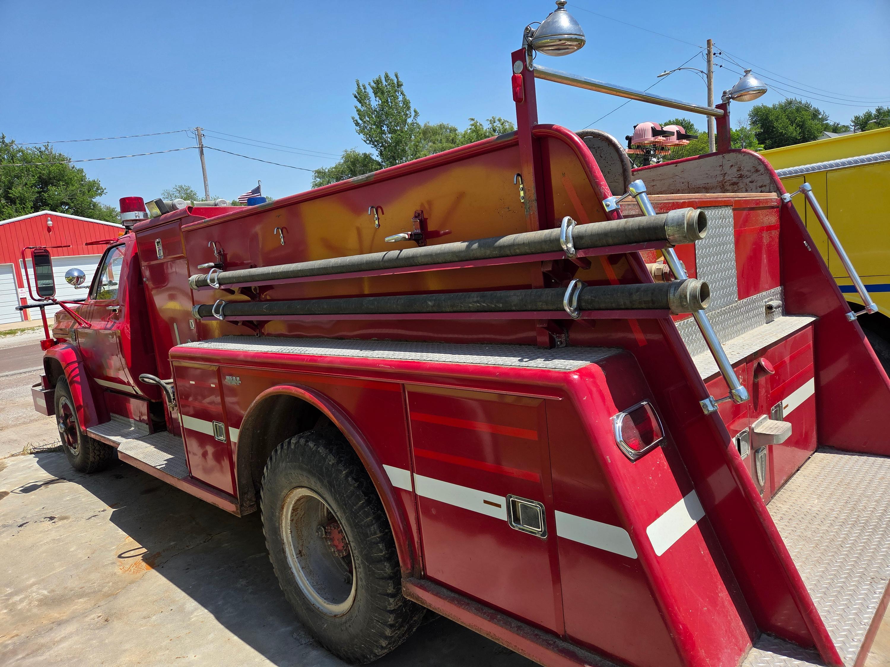 1973 Chevrolet C65 Pumper Tanker - image 3
