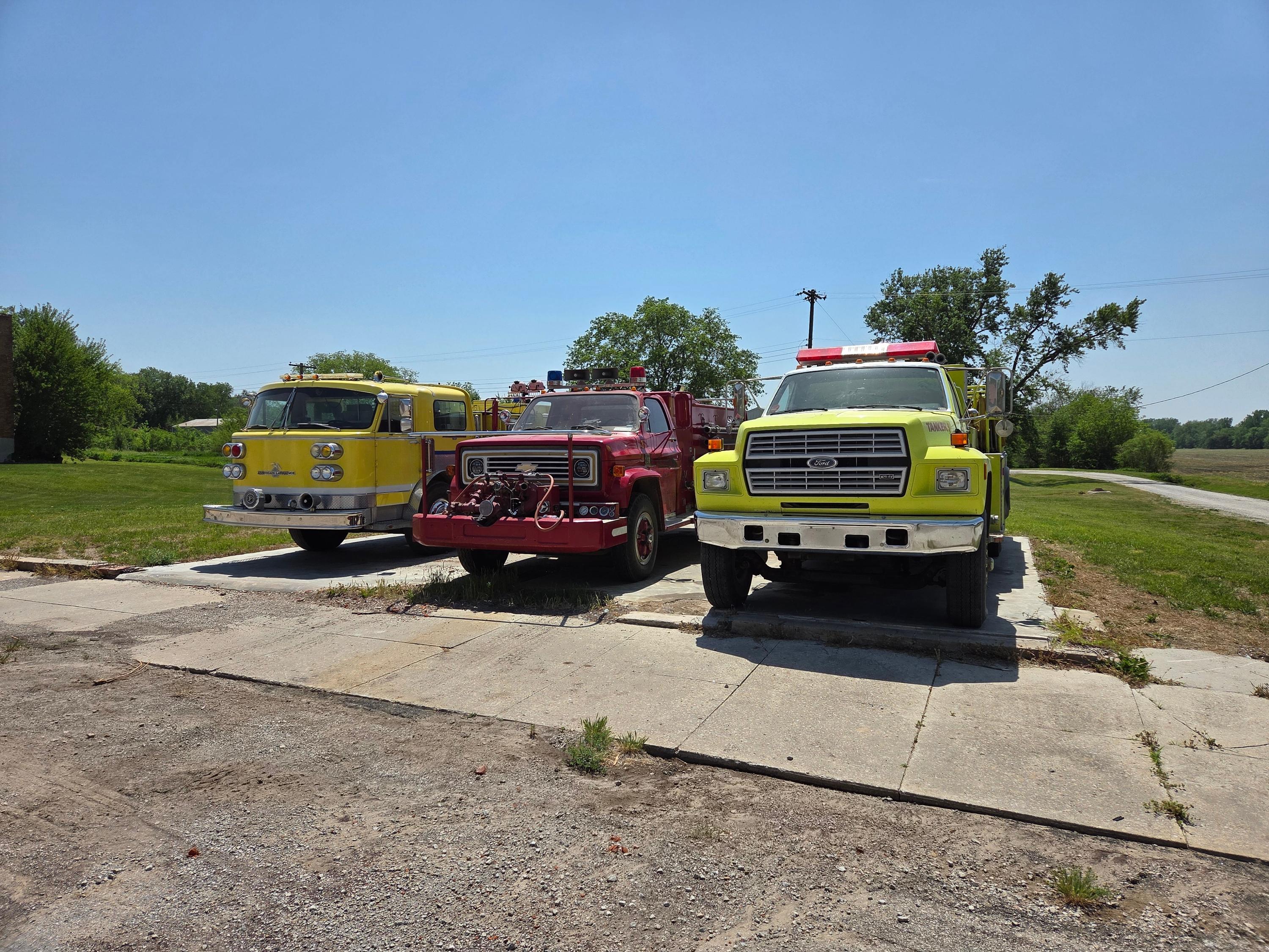 1989 Ford F800 Tanker - image 11