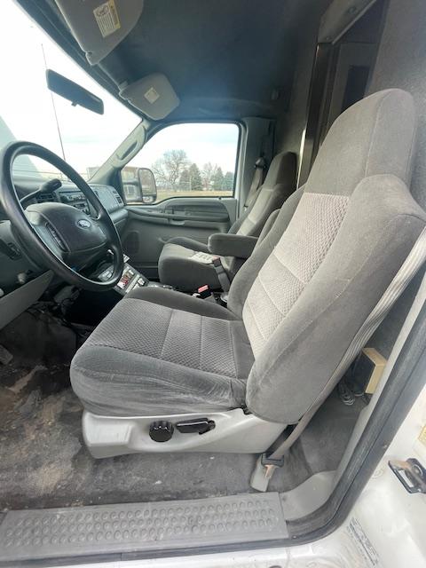 2002 Ford 4x4 Type I Ambulance - image 13