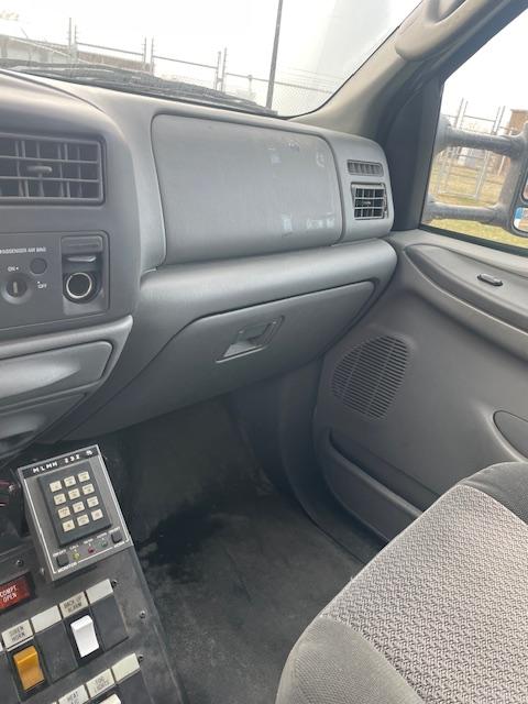 2002 Ford 4x4 Type I Ambulance - image 16