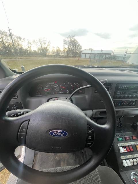 2002 Ford 4x4 Type I Ambulance - image 19