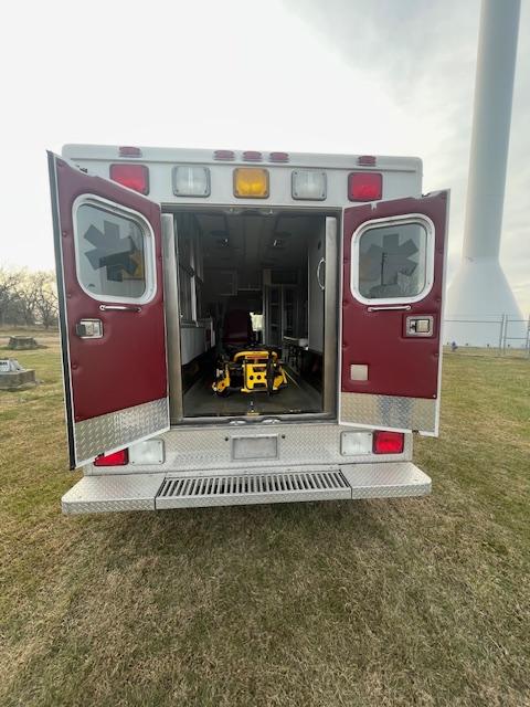 2002 Ford 4x4 Type I Ambulance - image 11