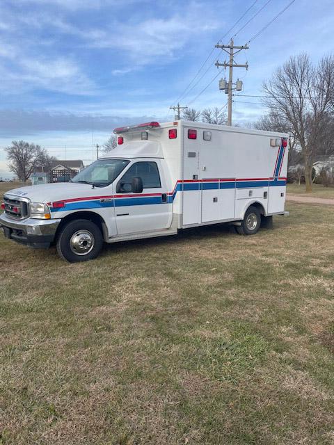 2002 Ford 4x4 Type I Ambulance - image 1