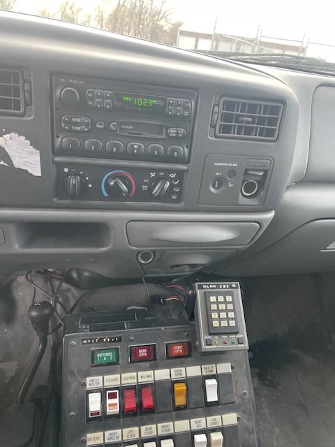 2002 Ford 4x4 Type I Ambulance - image 17
