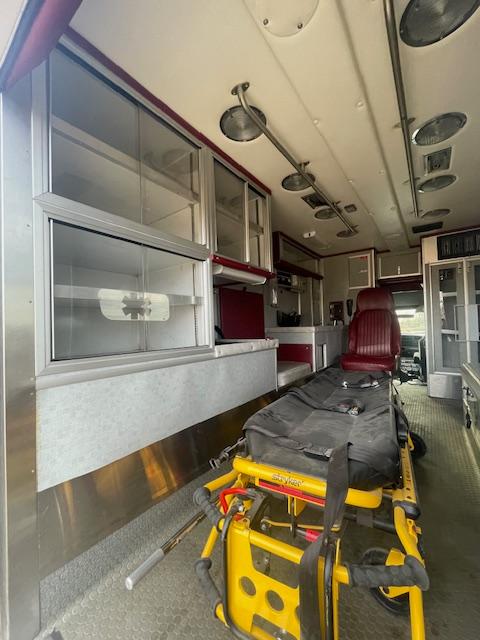 2002 Ford 4x4 Type I Ambulance - image 20